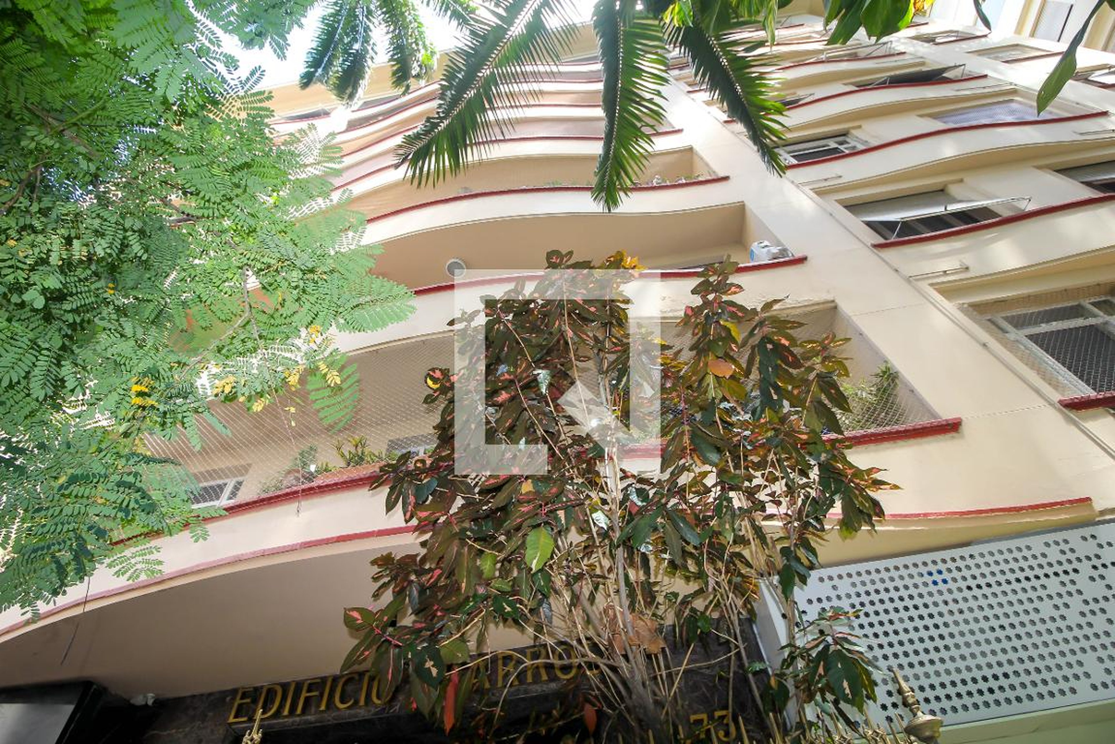 Fachada do Prédio Condomínio em Rua Paissandu, 73