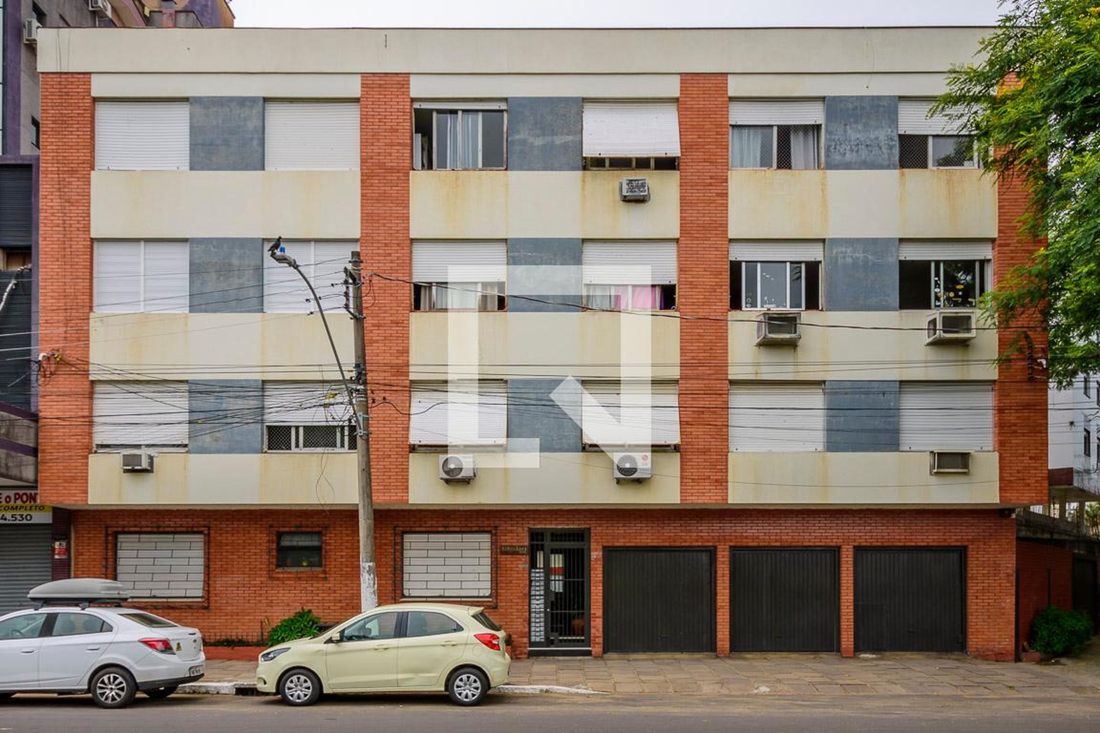 Fachada Edifício Na Laura