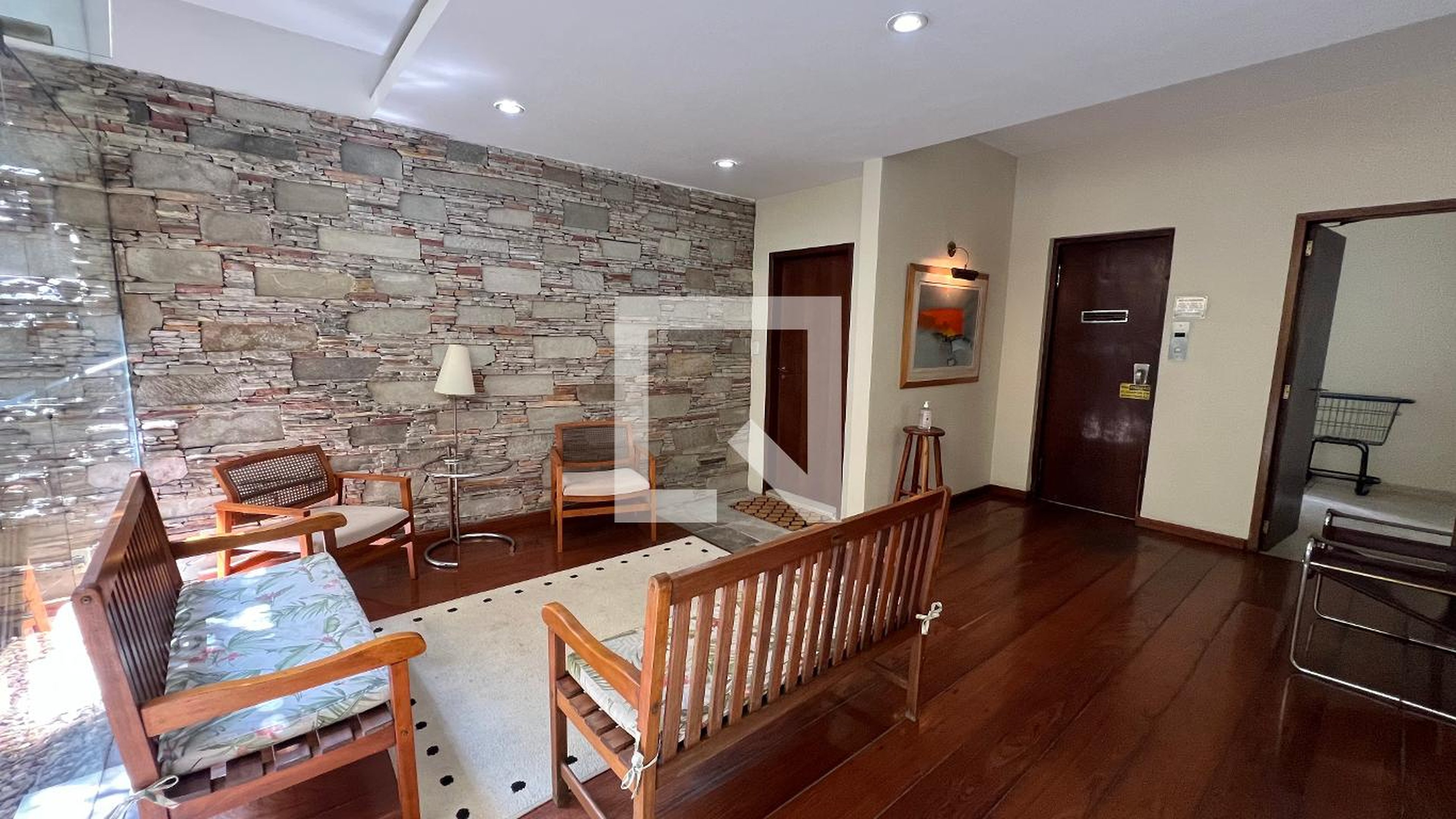 Hall de entrada - Della