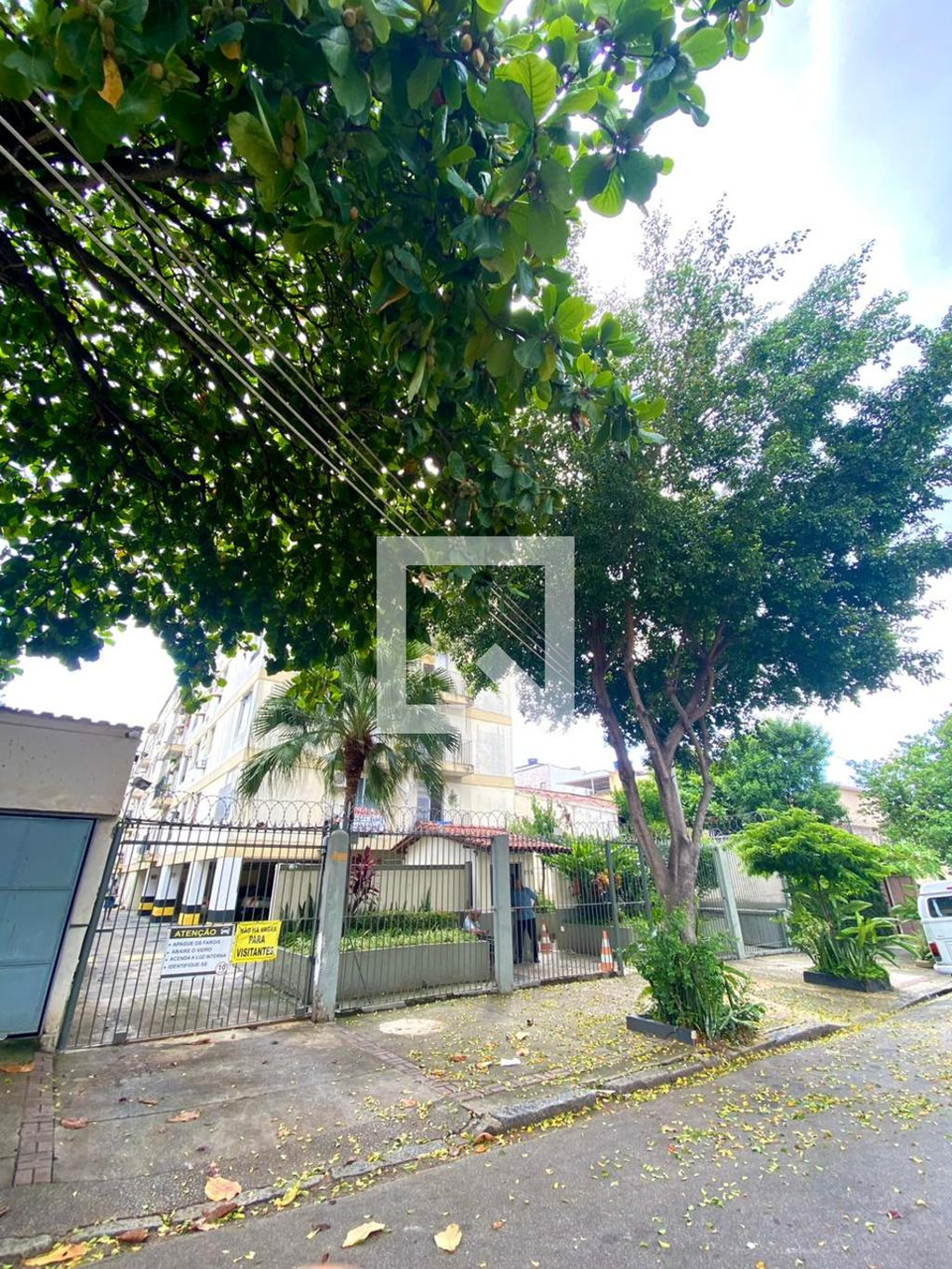 Fachada do condomínio Condomínio Saint Michel