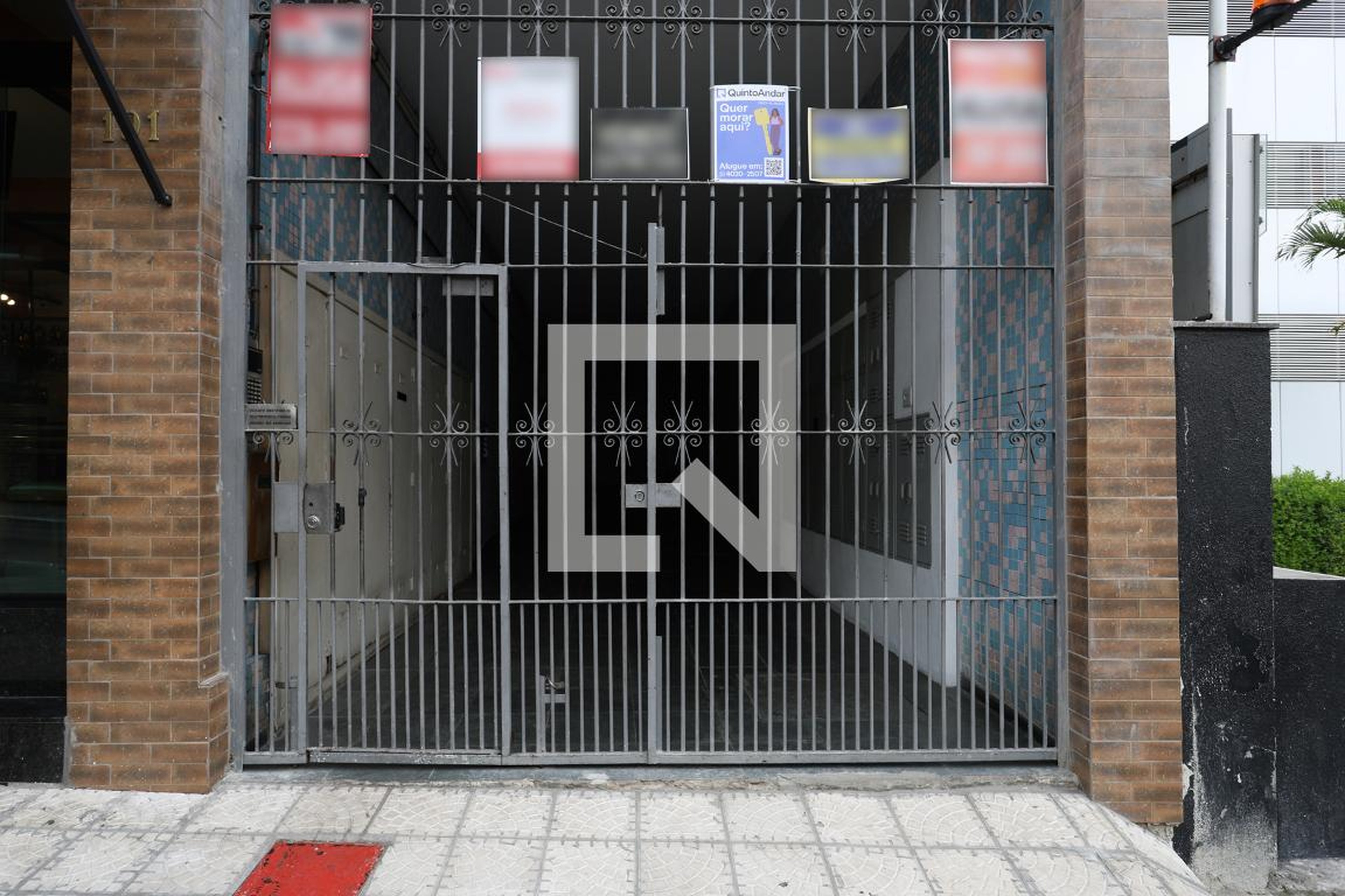 Fachada do condomínio Condomínio Maria Julia Rossi