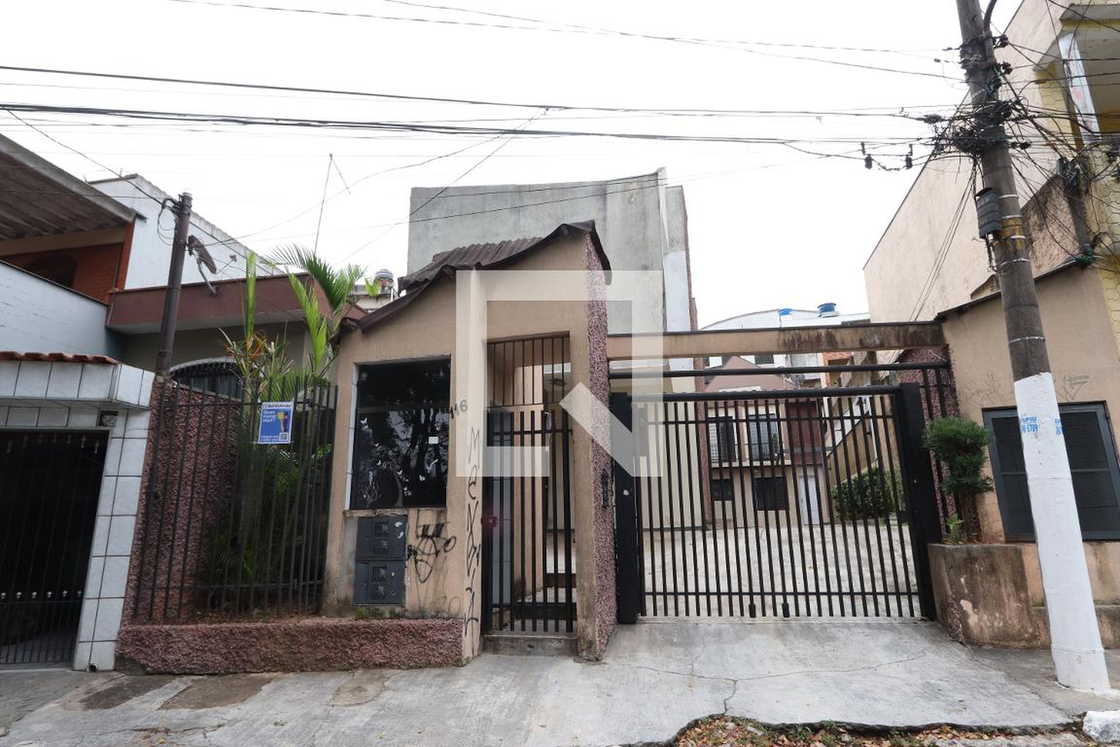 Fachada Condomínio em Rua Torre Azul, 116