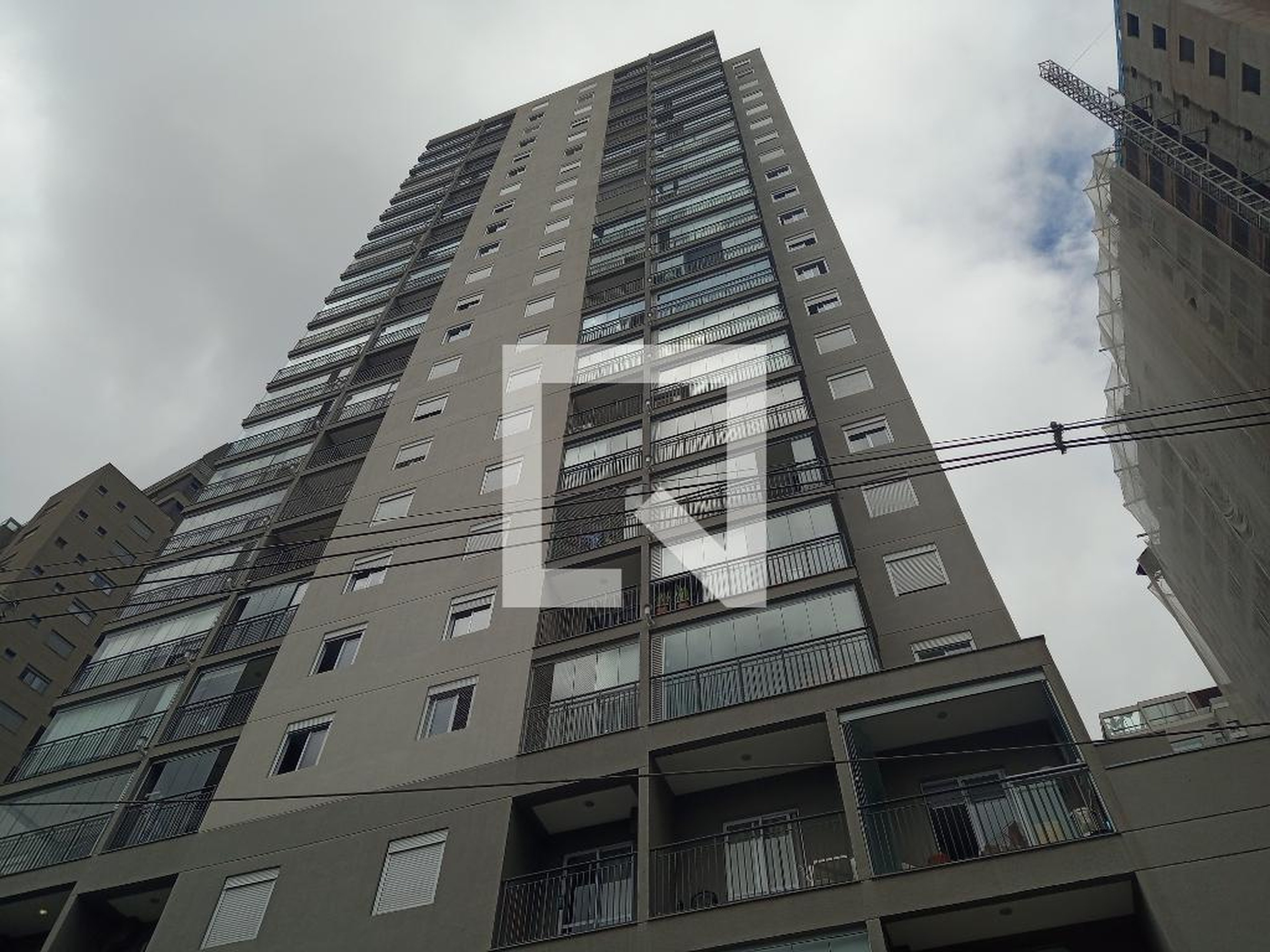 Fachada Condomínio em Rua Gaspar Lourenço, 176