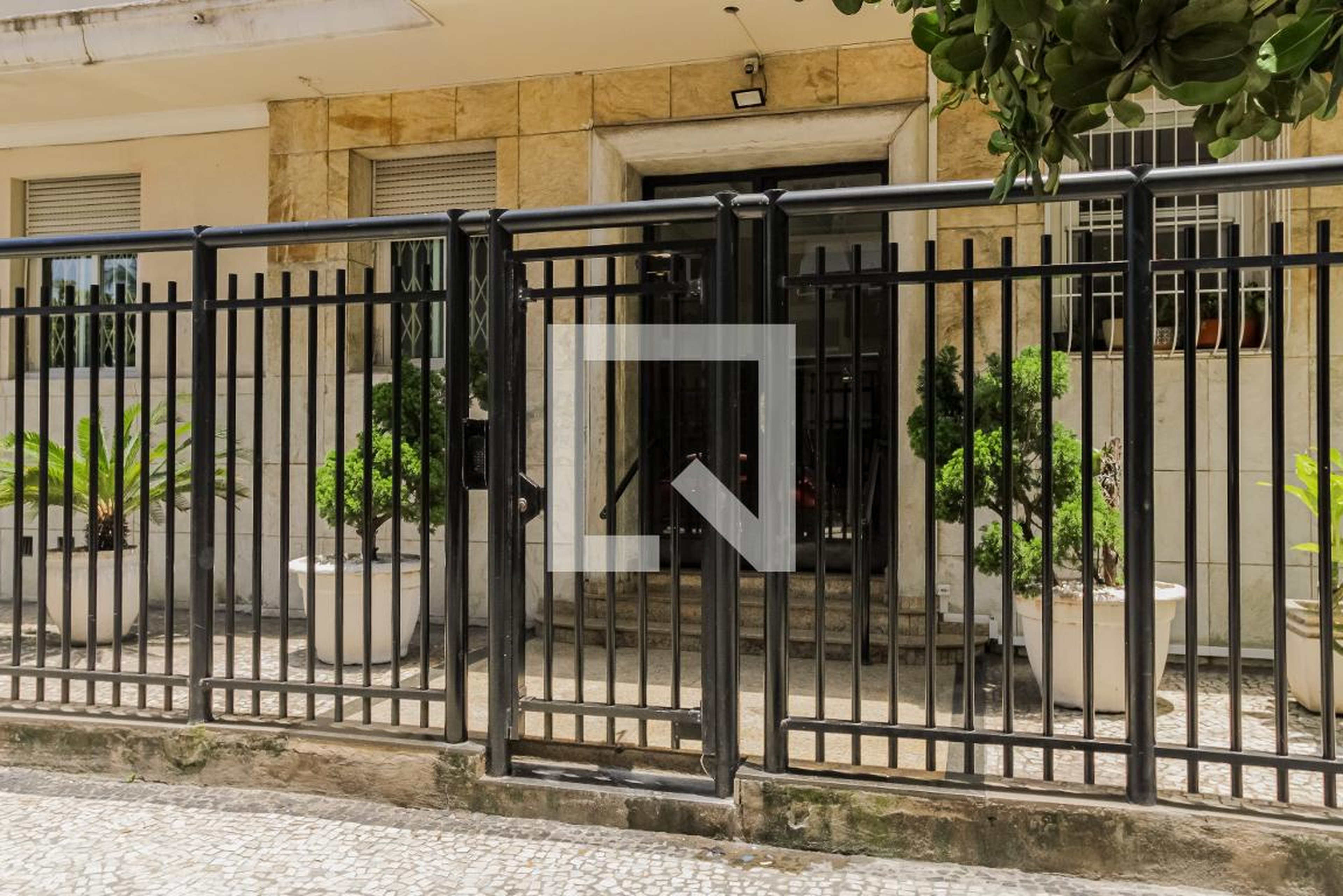 Entrada - Edifício Miguel Lemos