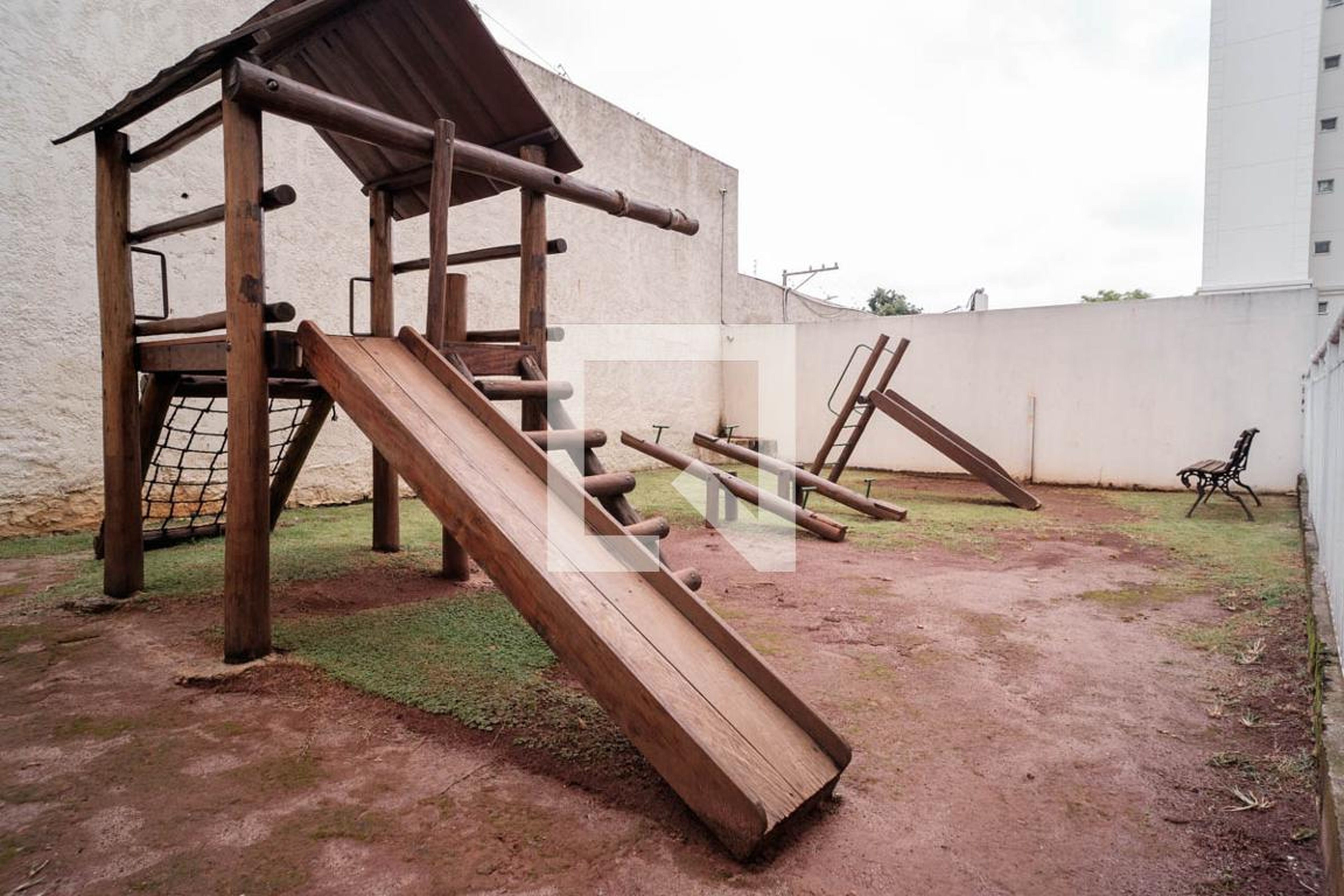 Playground - Águia de Haia