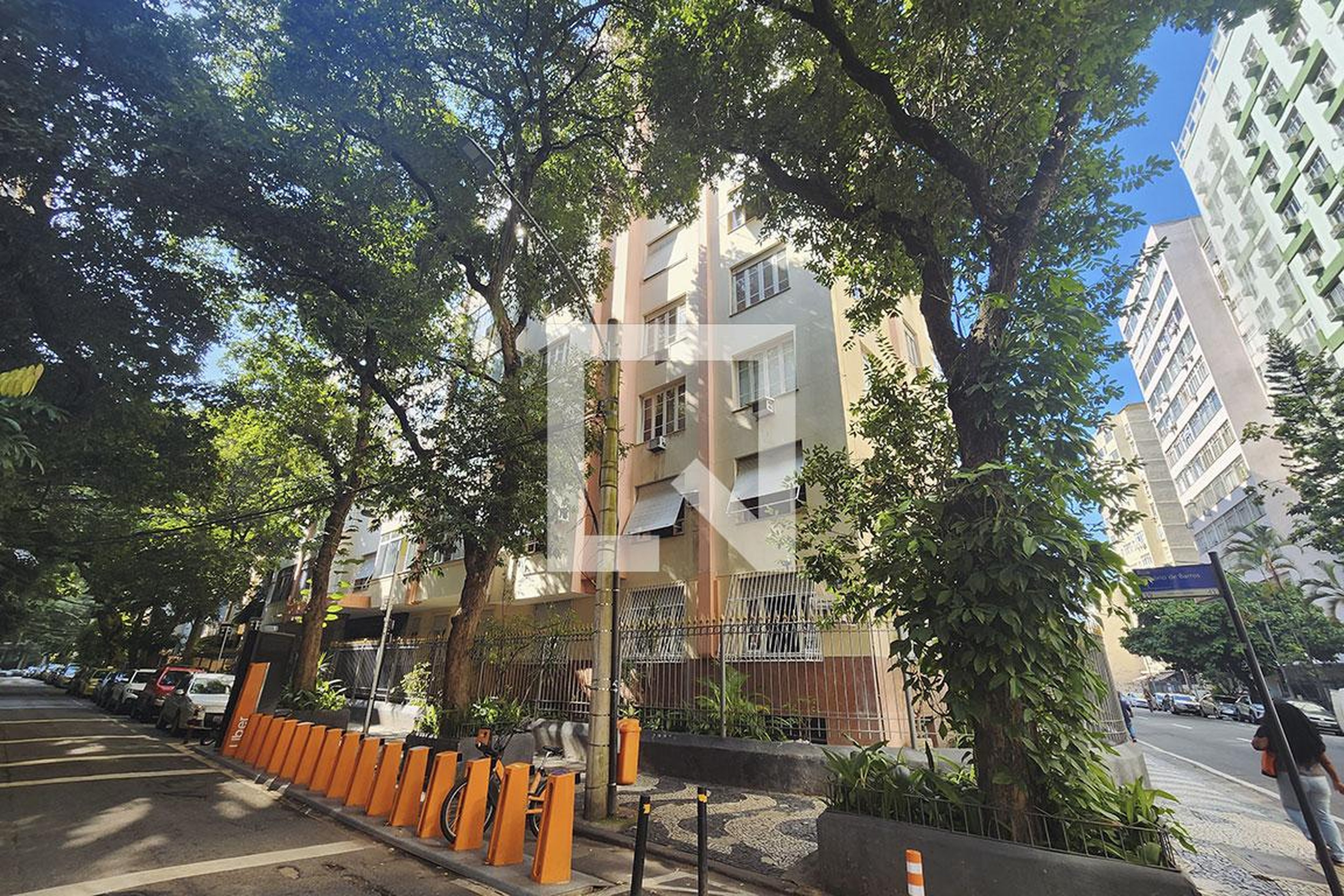 Fachada Condomínio em Rua Honório de Barros, 41