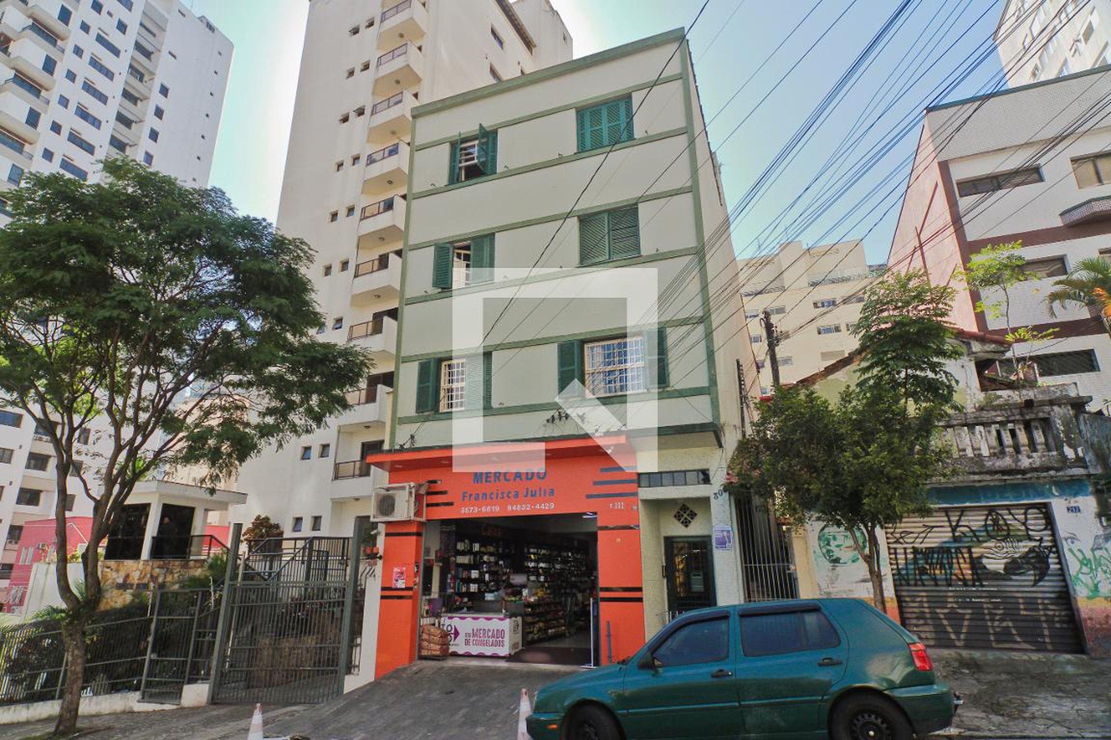 Fachada Condomínio em Rua Francisca Júlia, 300