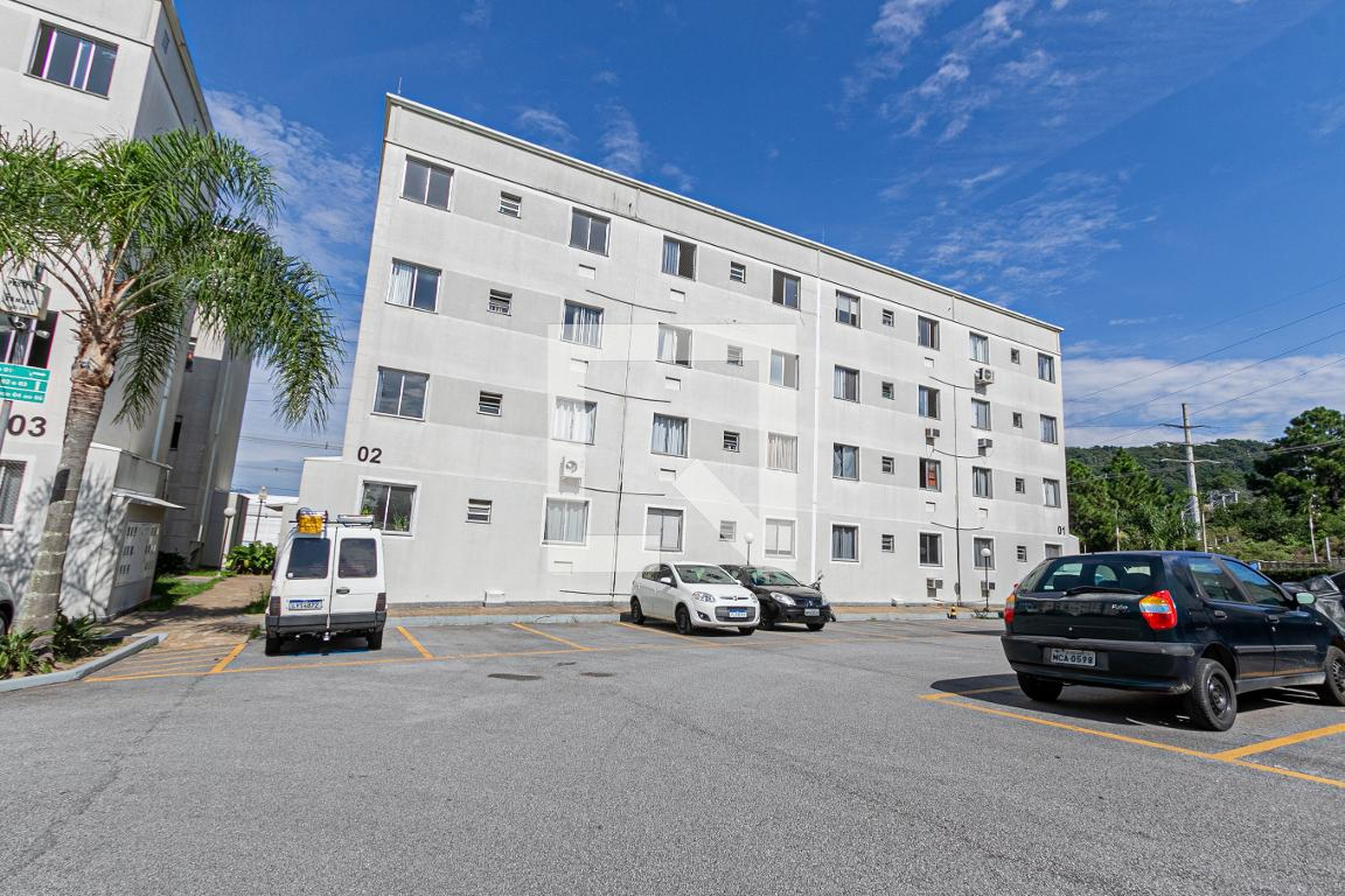 Fachada Condomínio Parque Flores da Estação
