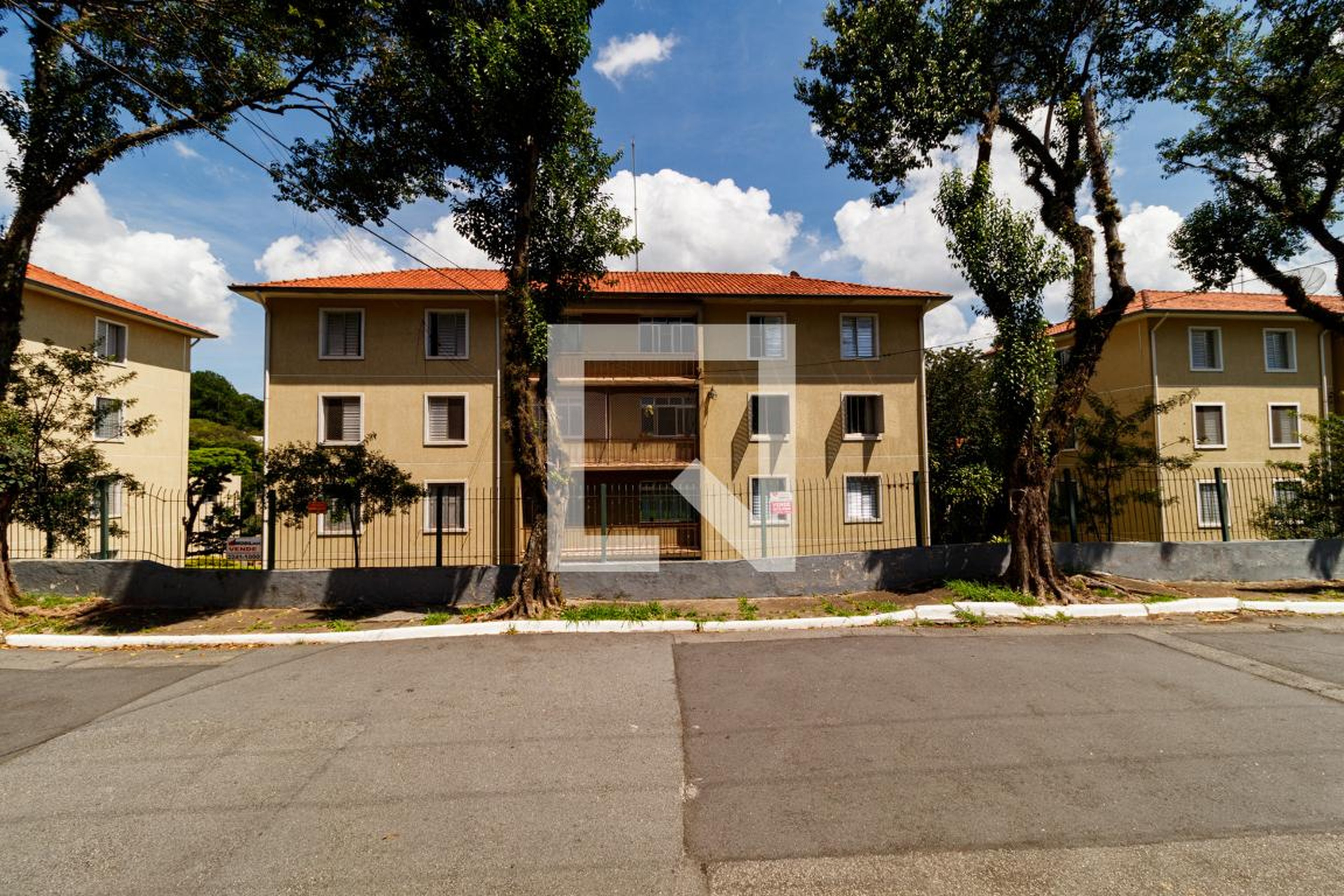 Fachada Condomínio em Rua Doutor Henrique Meyer, 308