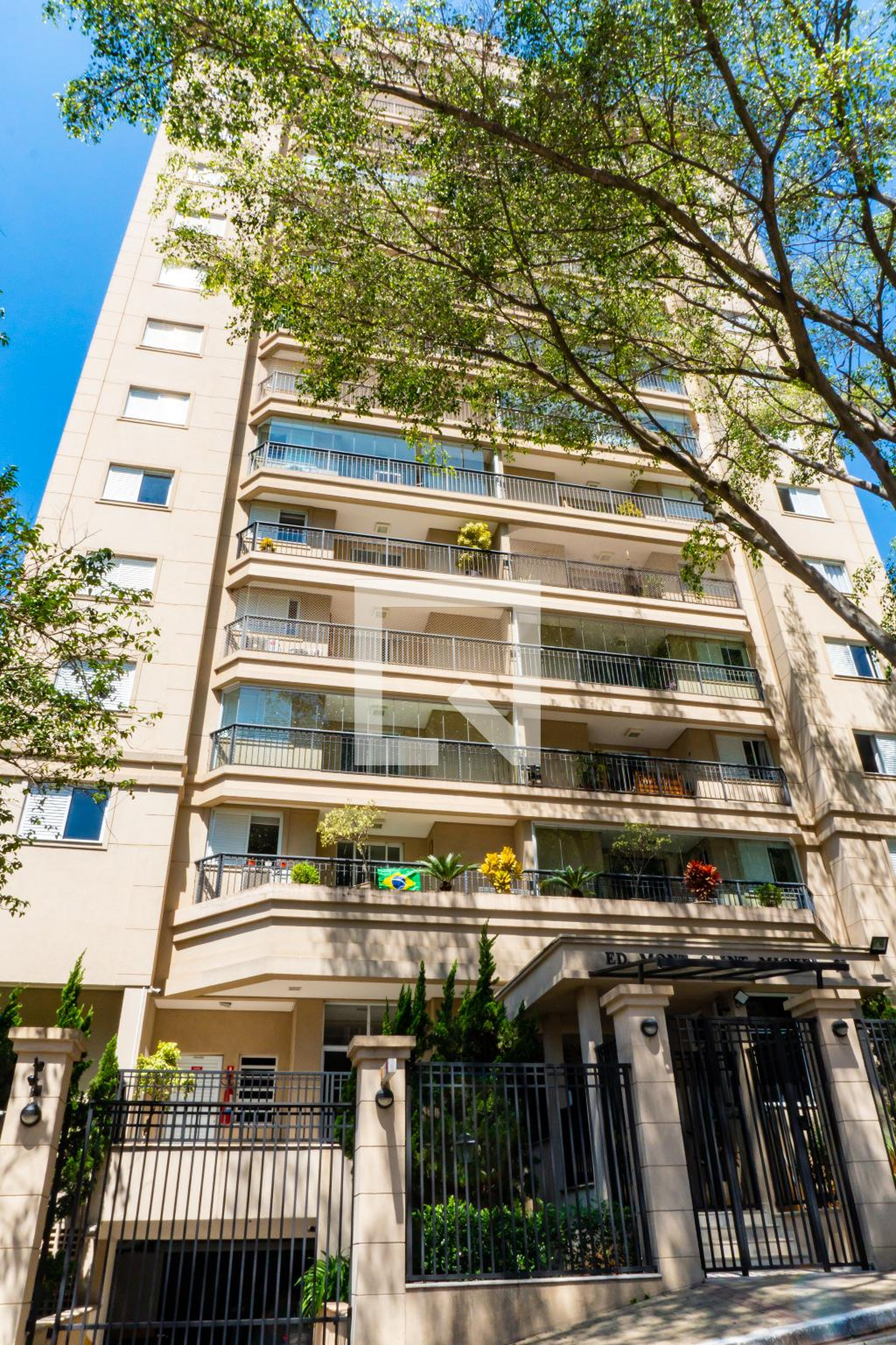 Fachada do Prédio Condomínio Mont Saint Michel