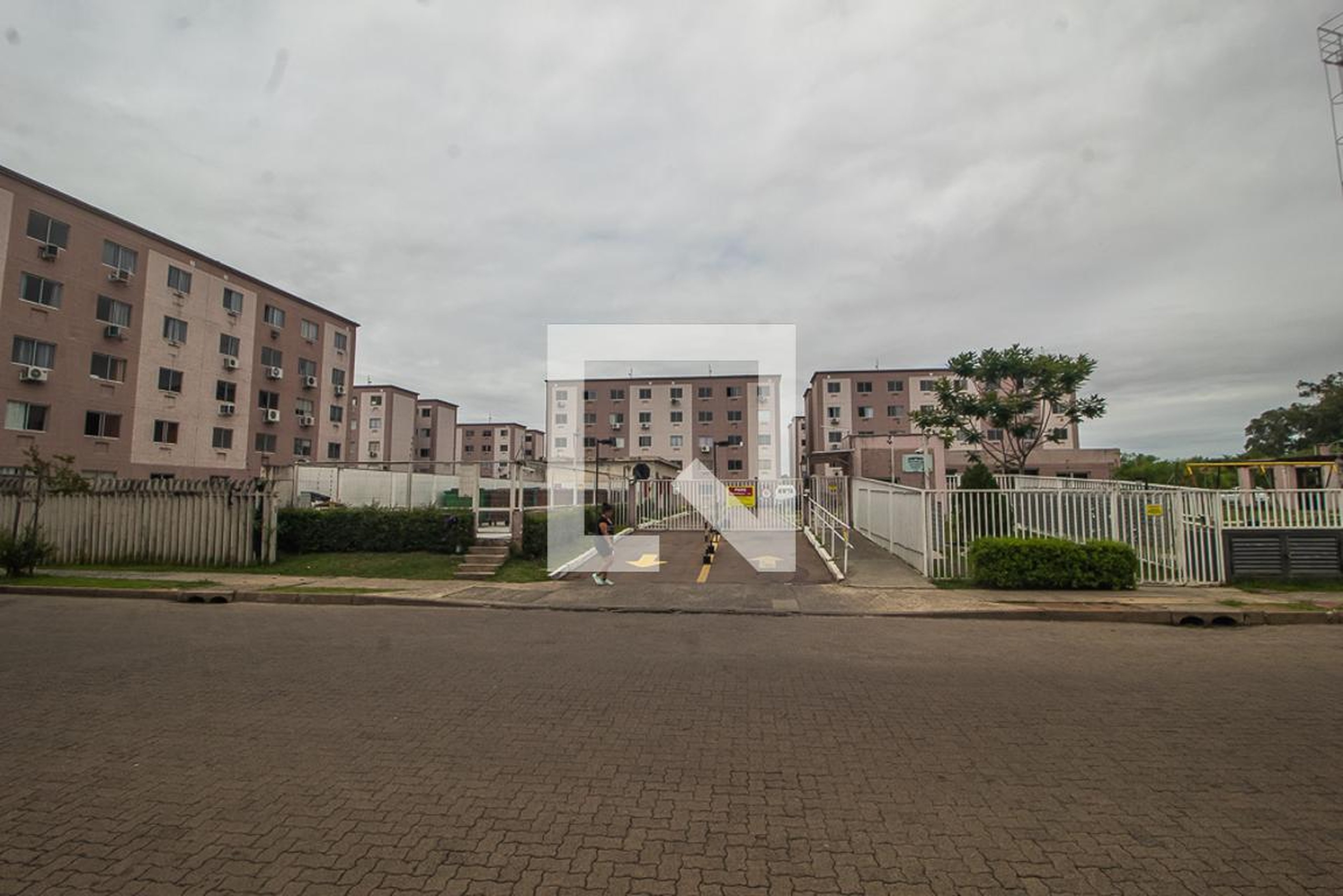 Fachada Condomínio em Rua José Iuchno, 100