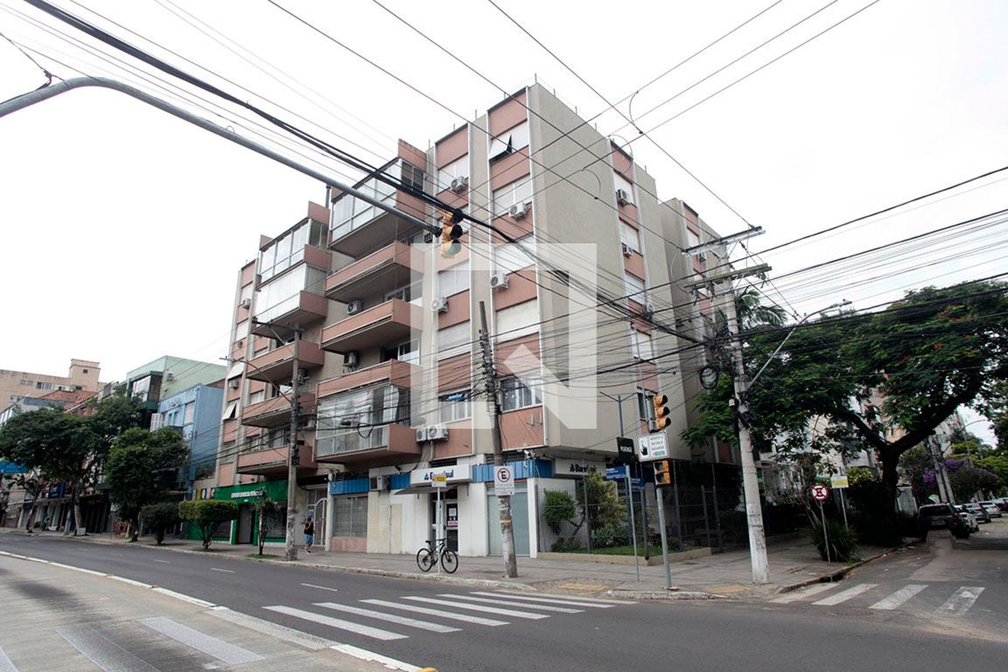 Fachada Condomínio em Avenida Protásio Alves, 1111