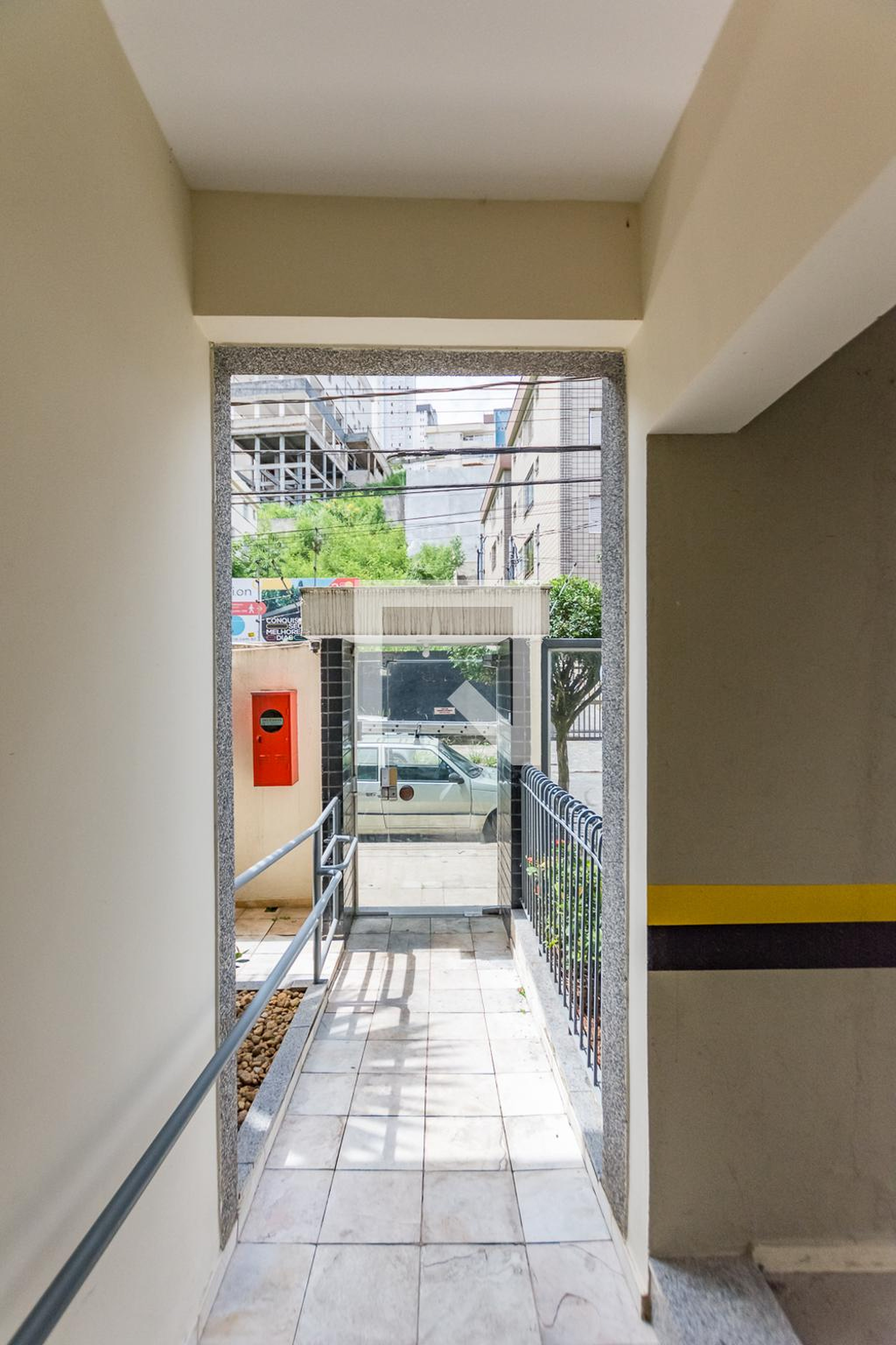 Entrada - Edifício Lavoisier