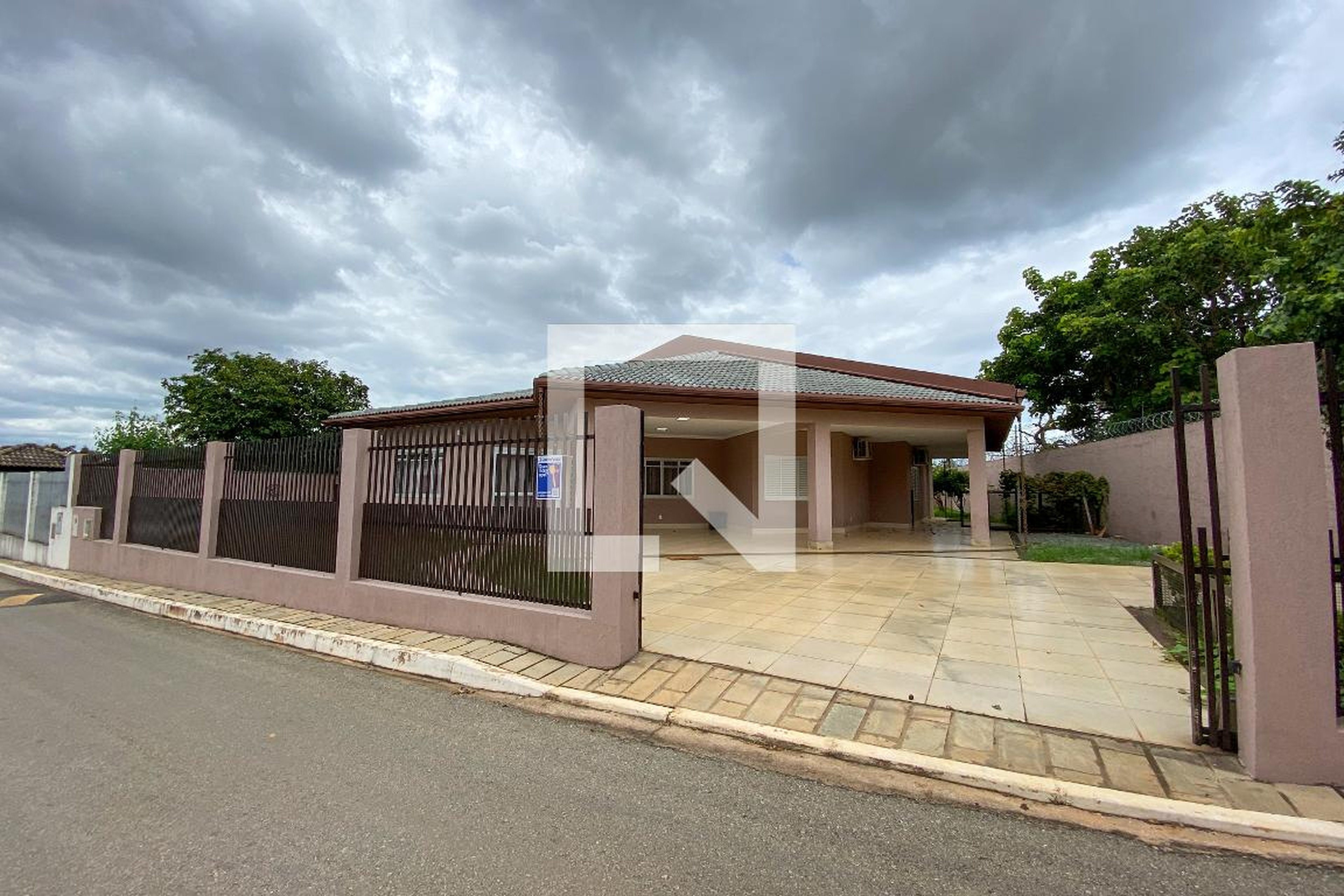 Fachada Condomínio em SETOR HABITACIONAL SOL NASCENTE Q 100 PRAÇA, s/n