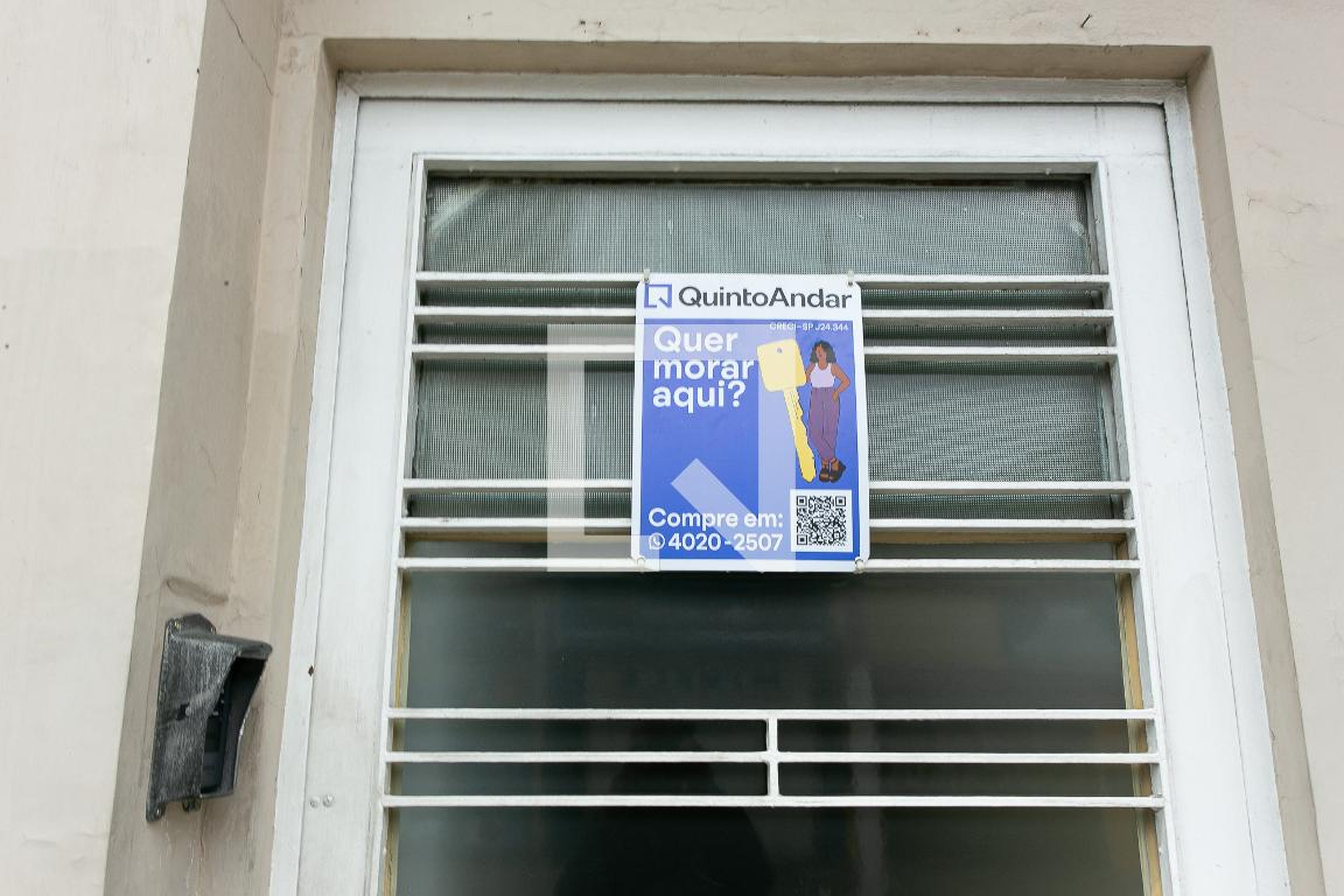 Fachada Condomínio em Rua Guaiaúna, 230