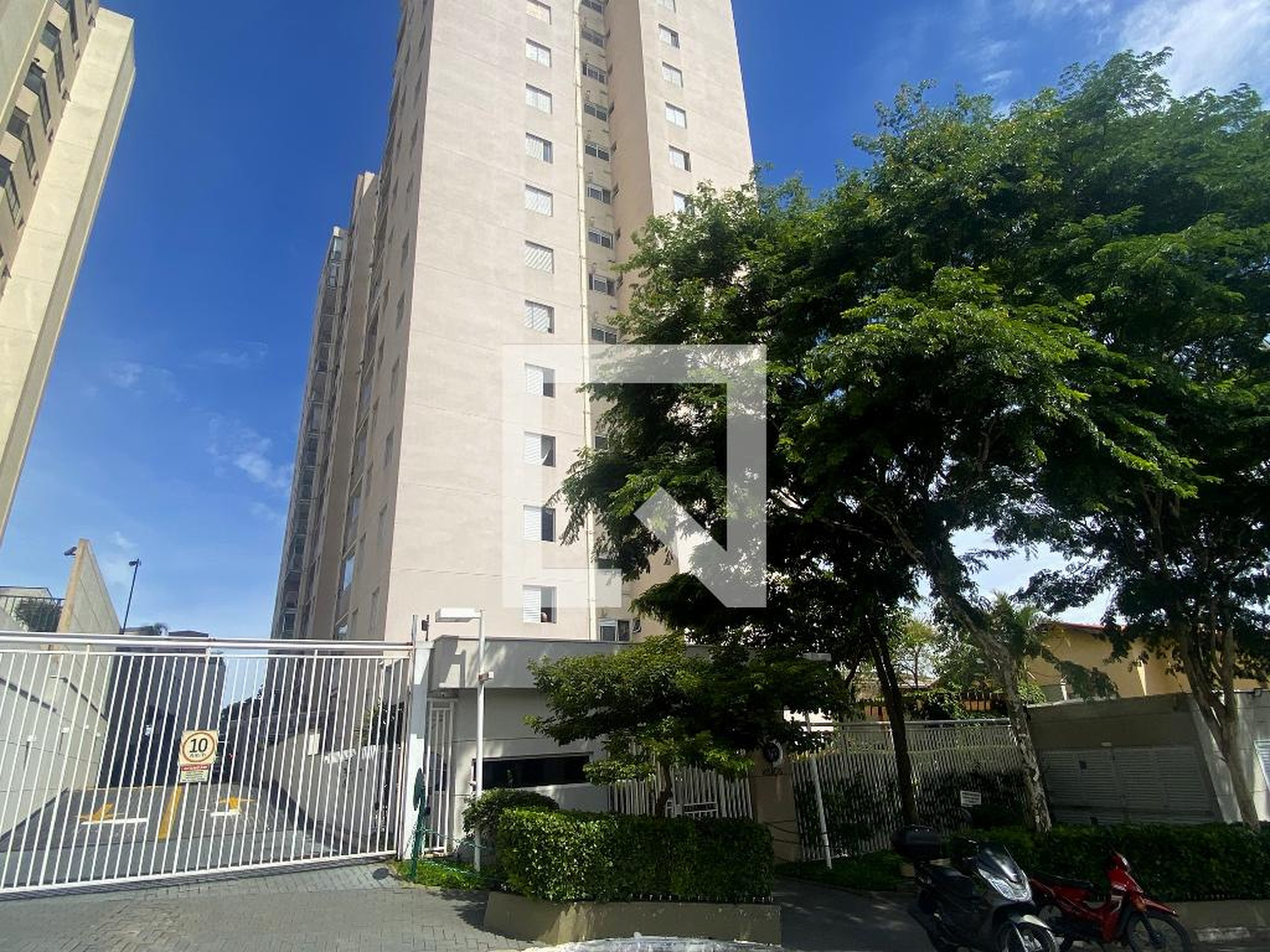 Fachada Condomínio em Avenida Coronel Francisco Júlio César Alfieri, 121