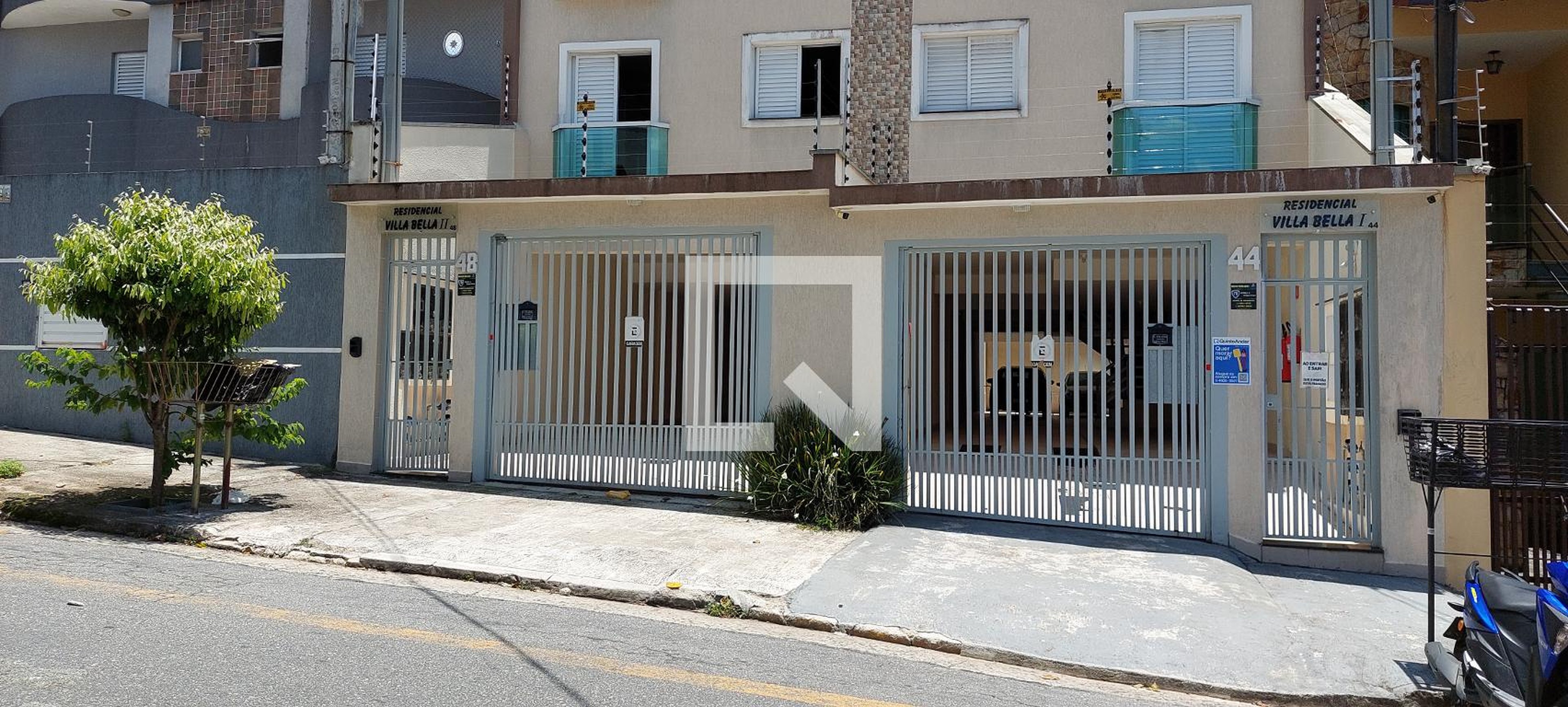 Fachada Condomínio em Rua Sebastião Pereira, 44