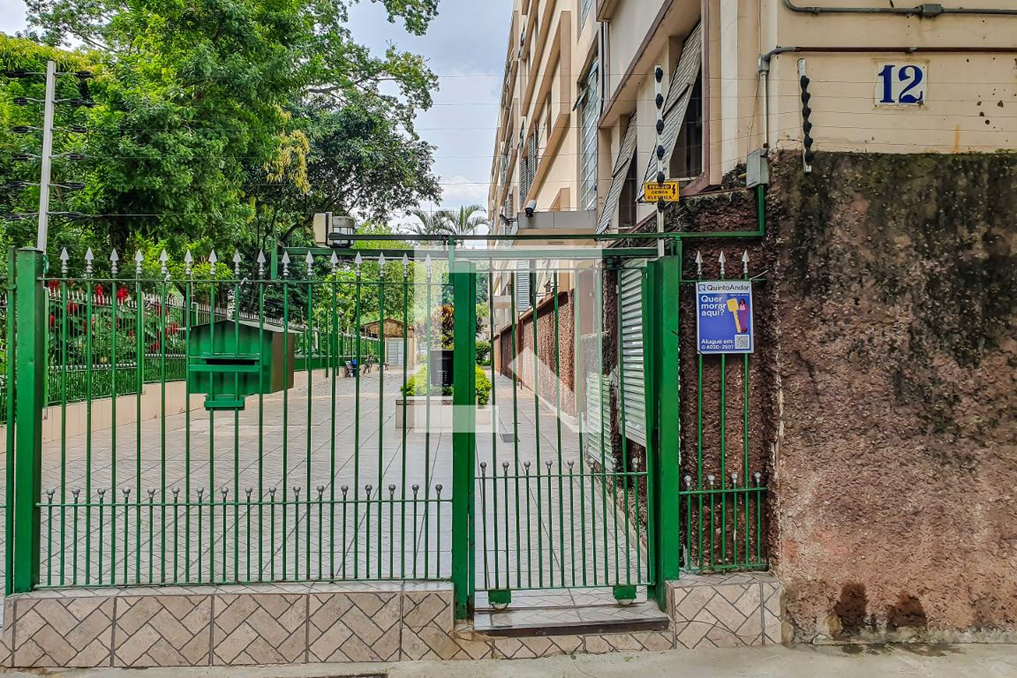 Fachada Condomínio em Rua Professor Demóstenes B. Figueira Marques, 405