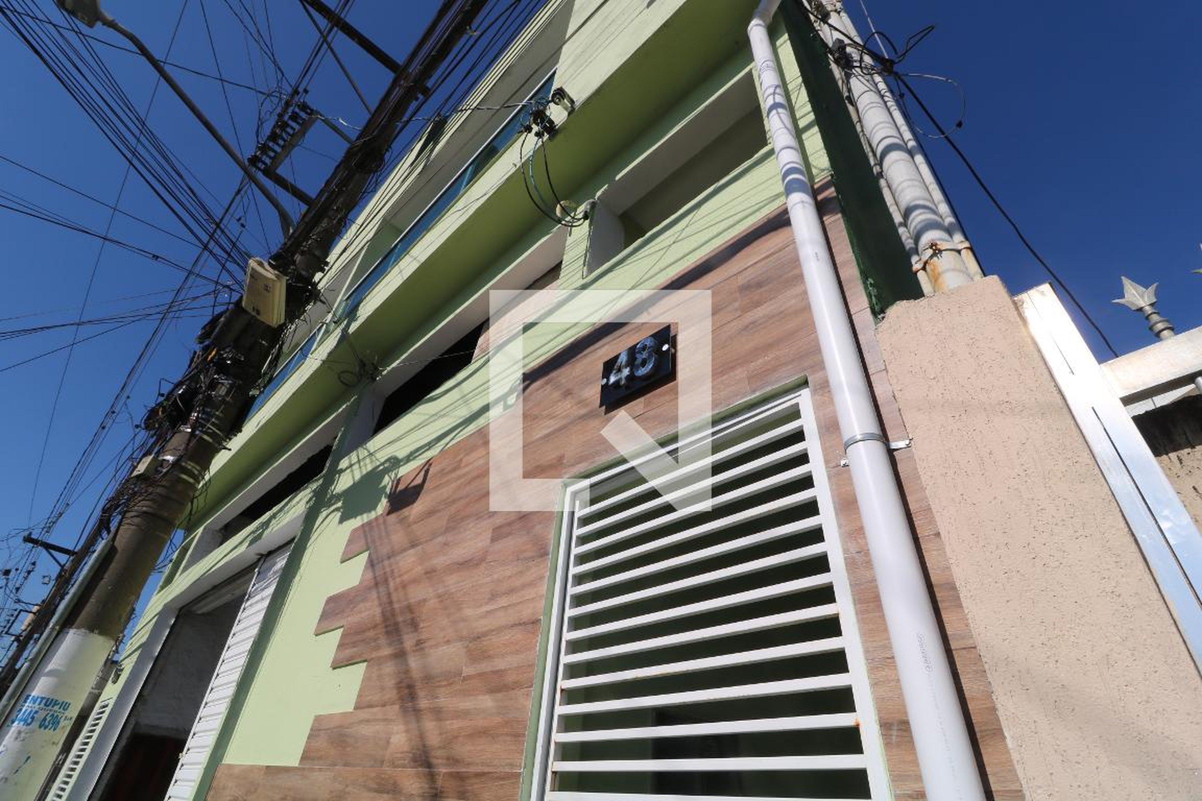 Fachada do Prédio Condomínio em Rua Cunha de Carvalho, 48