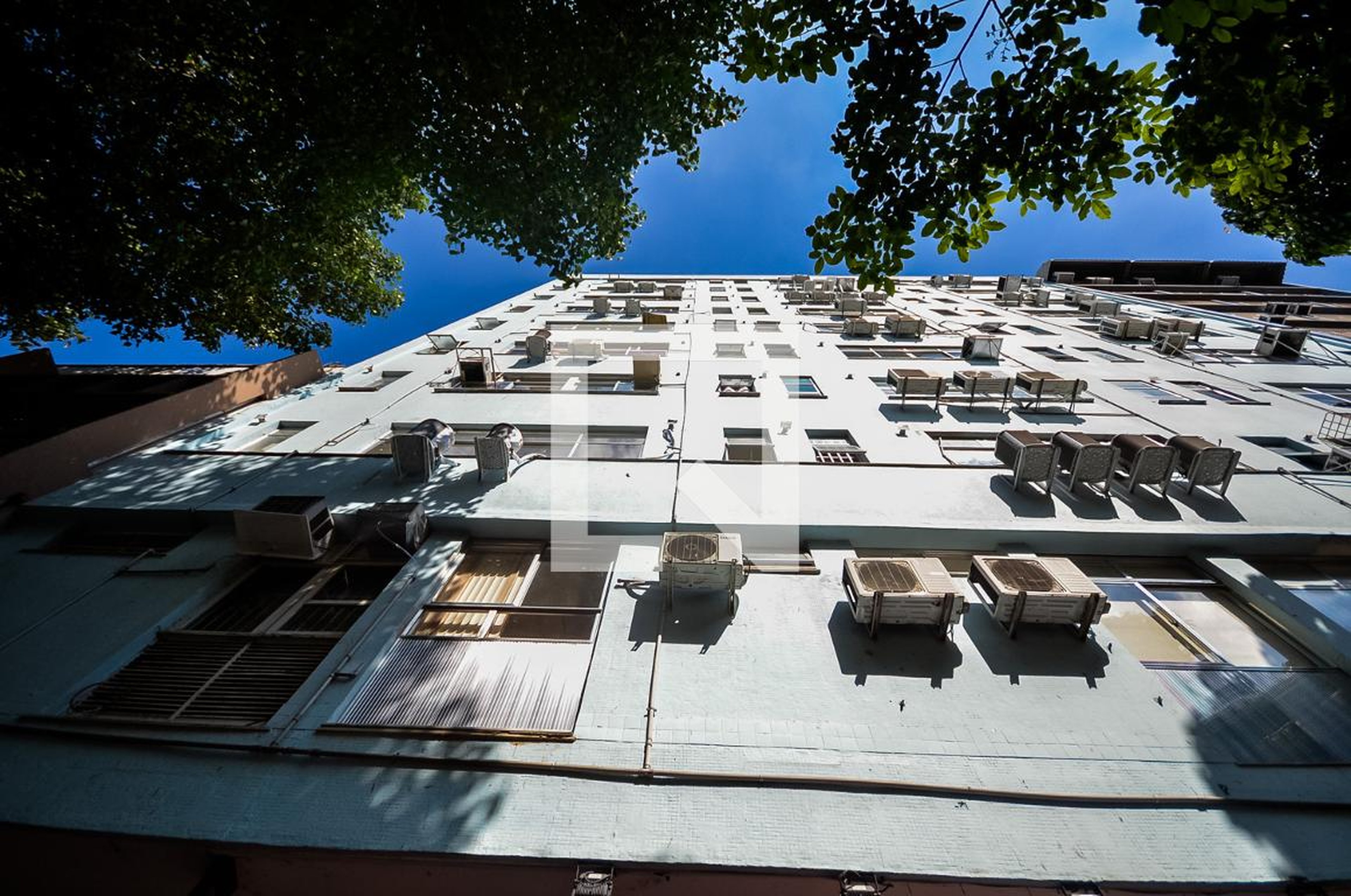 Fachada Condomínio em Praça Saenz Peña, 44