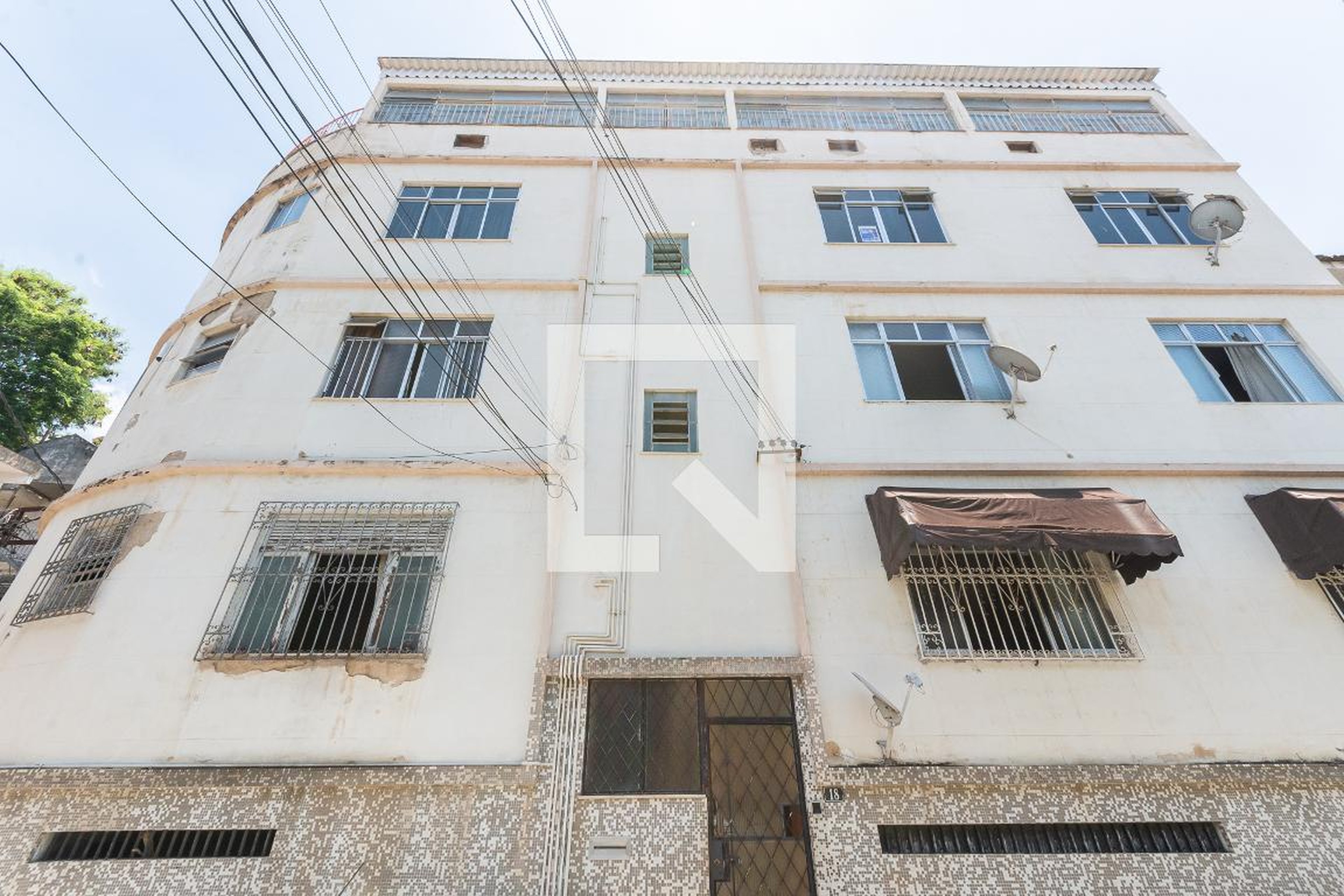 Fachada Condomínio em Rua Nazário, 18