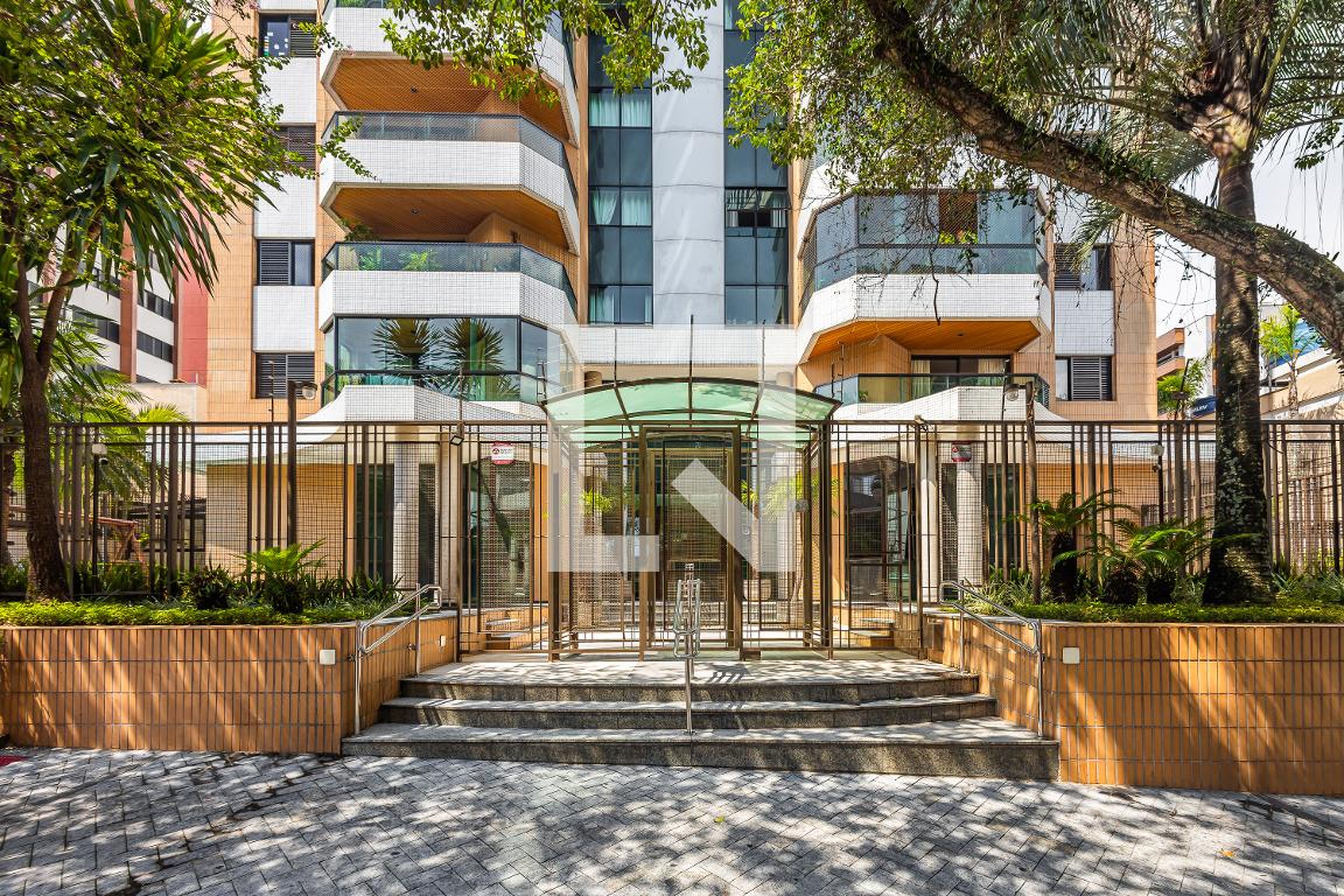 Fachada Condomínio Antigua