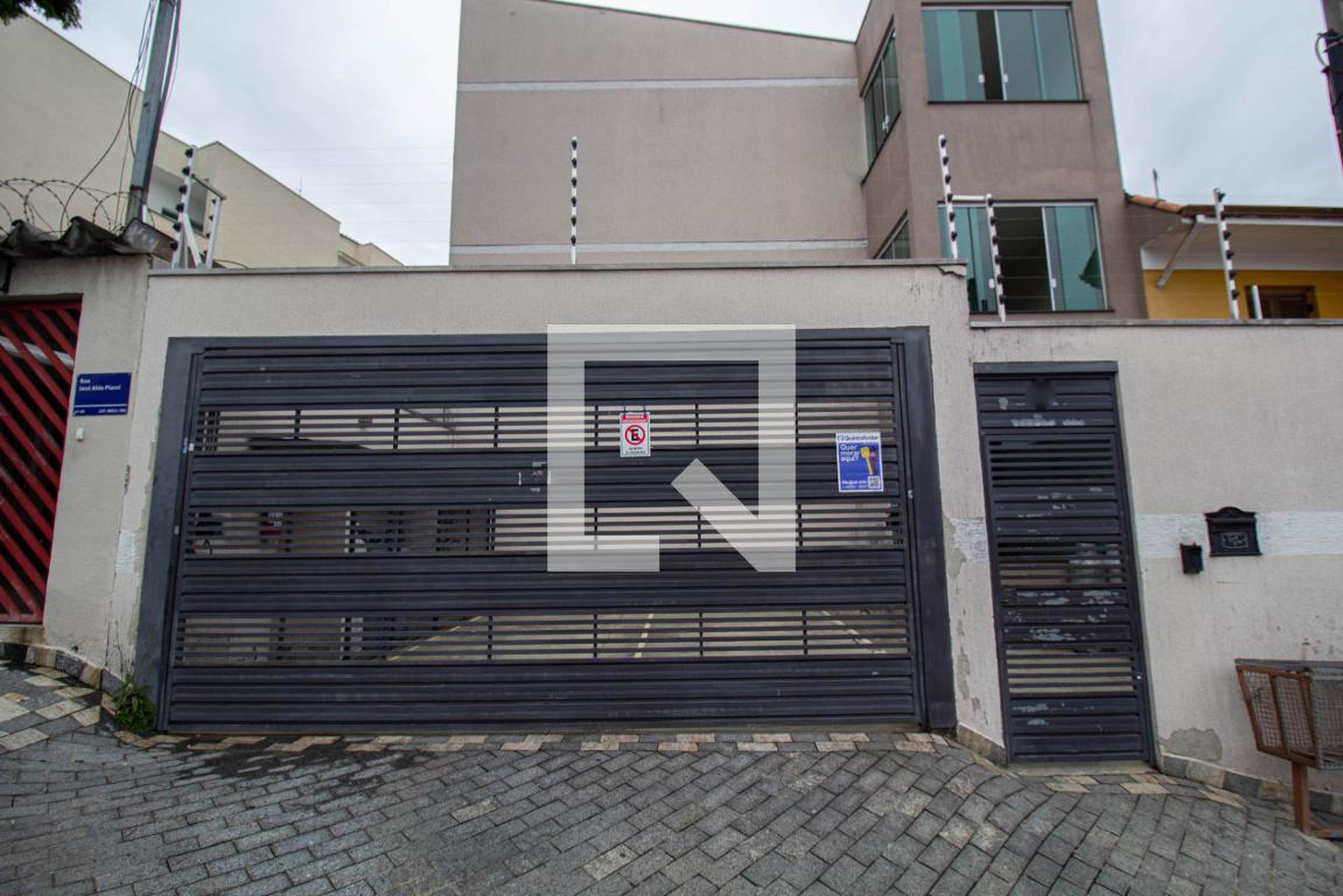 Fachada Condomínio em Rua José Aldo Piassi, 74