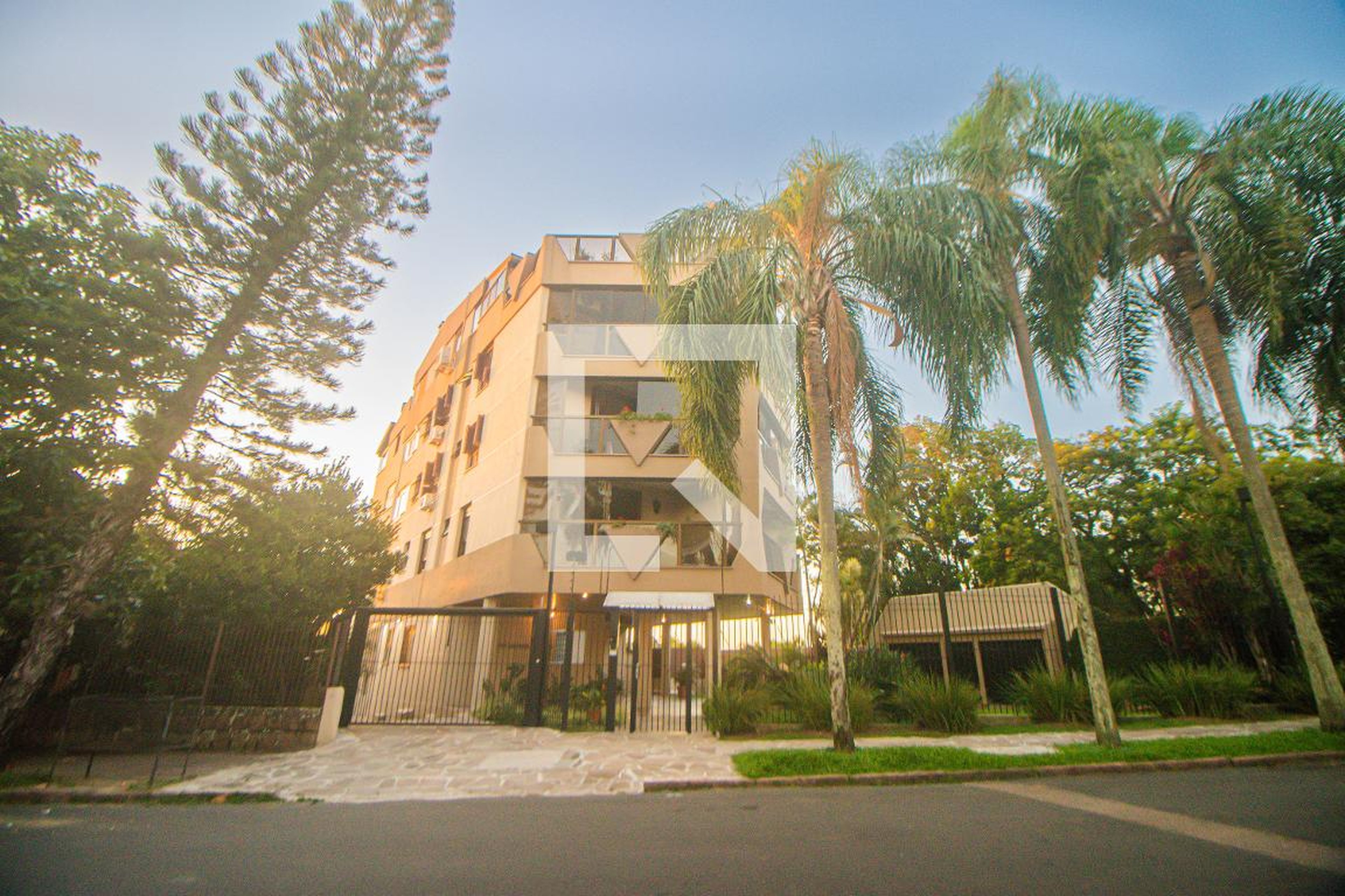 Fachada Condomínio em Rua Fernando Abbott, 29