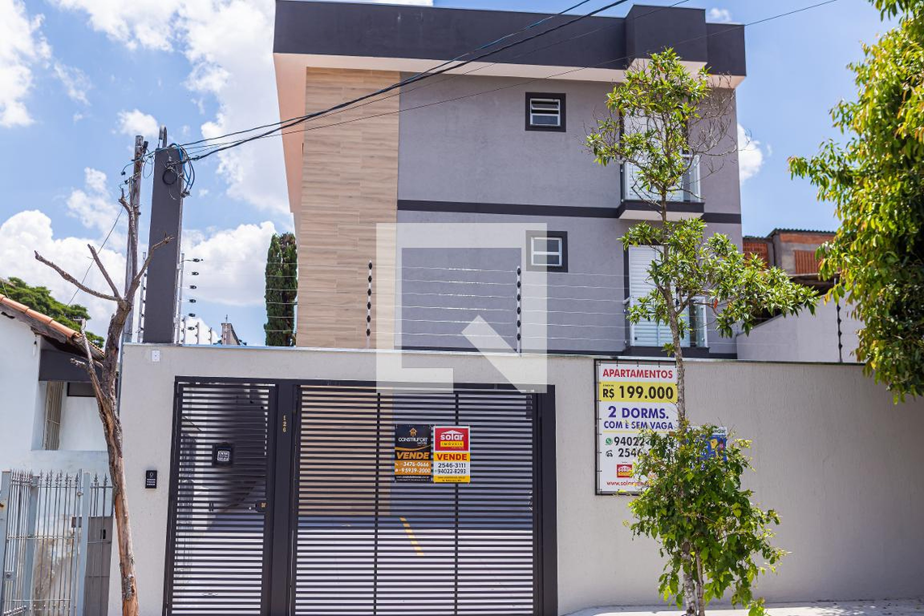 Fachada Condomínio em Rua Juciri, 126