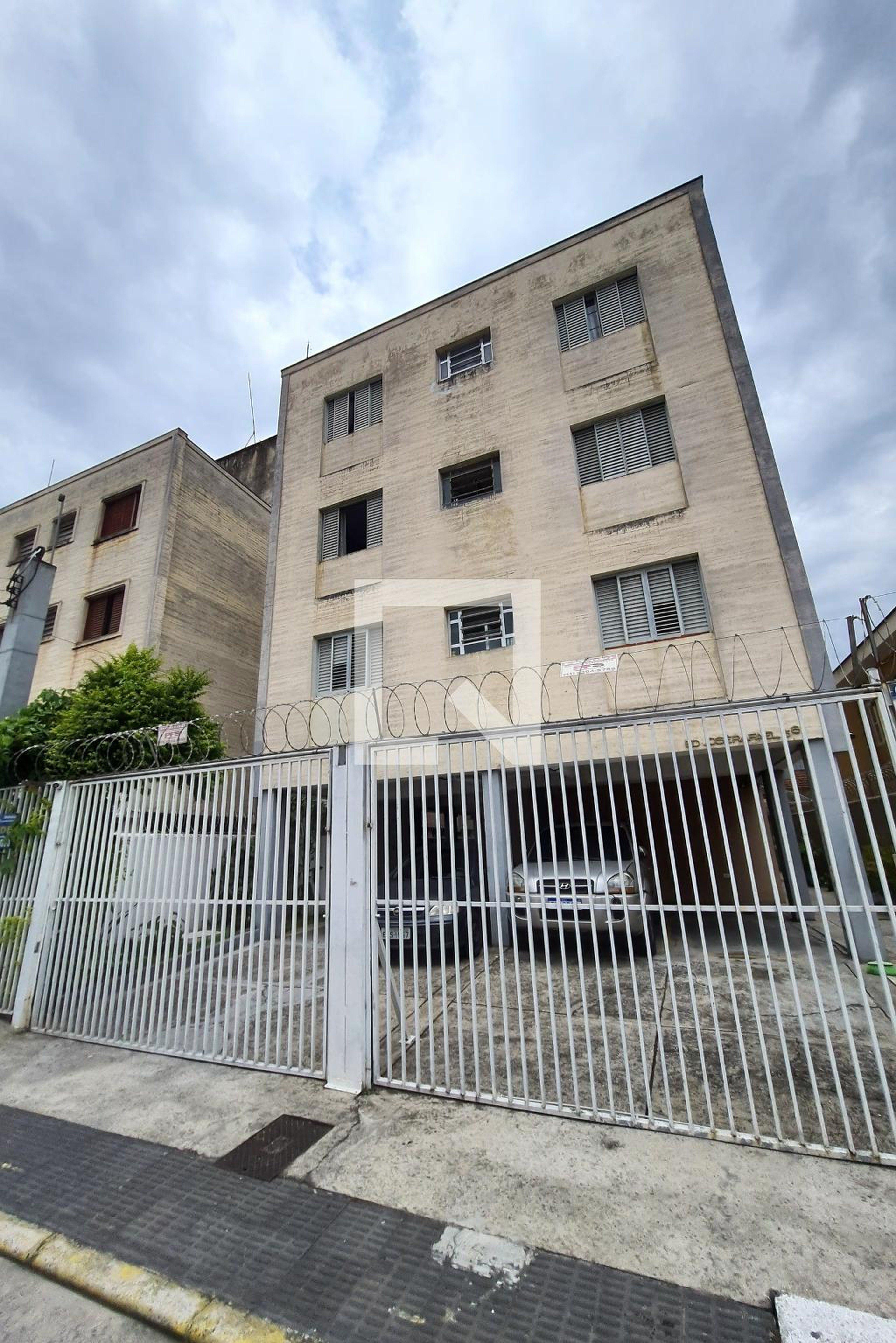 Fachada Condomínio em Rua Treze de Maio, 269