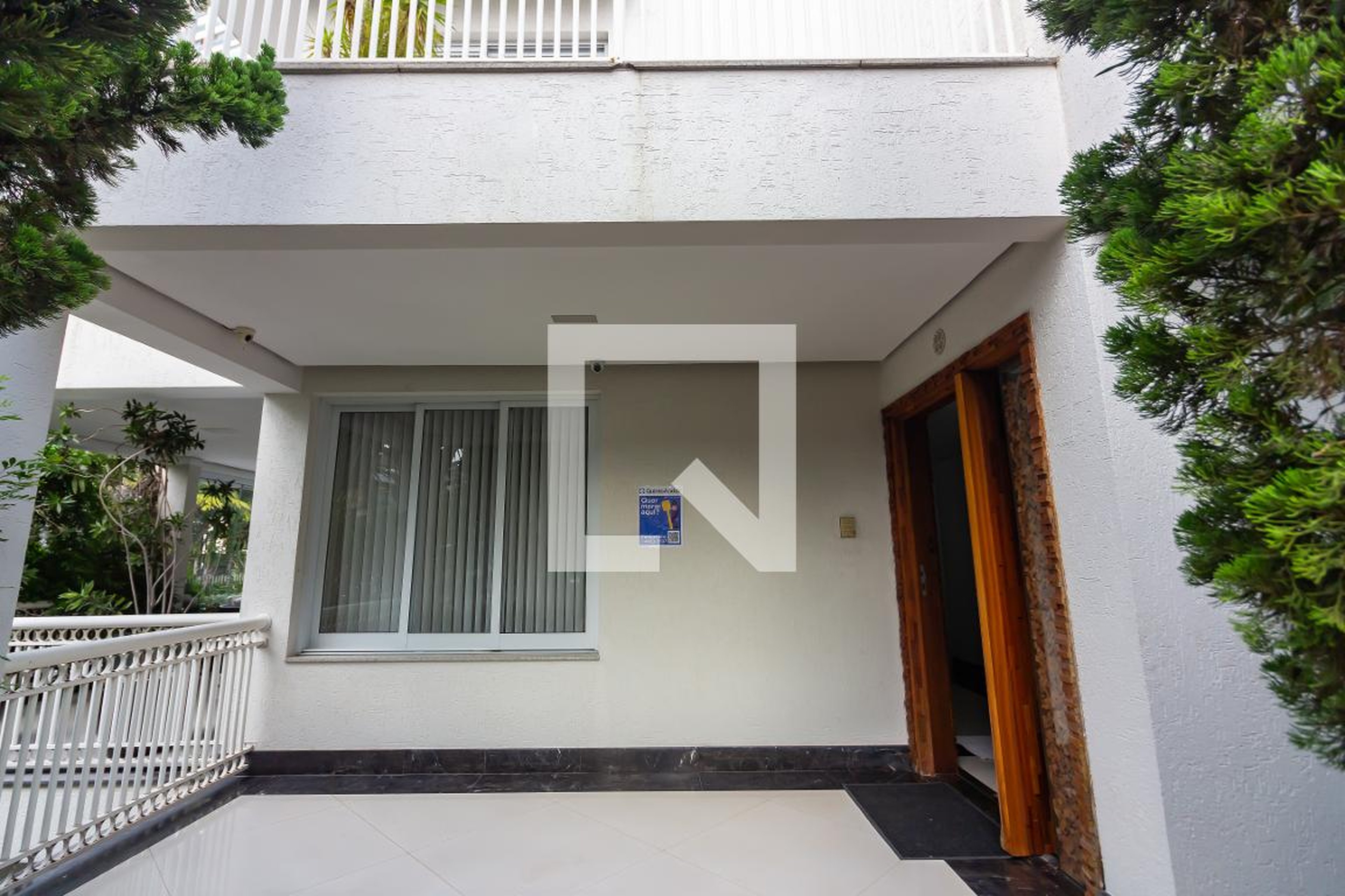 Fachada Condomínio em Alameda Guapuruvu, 42