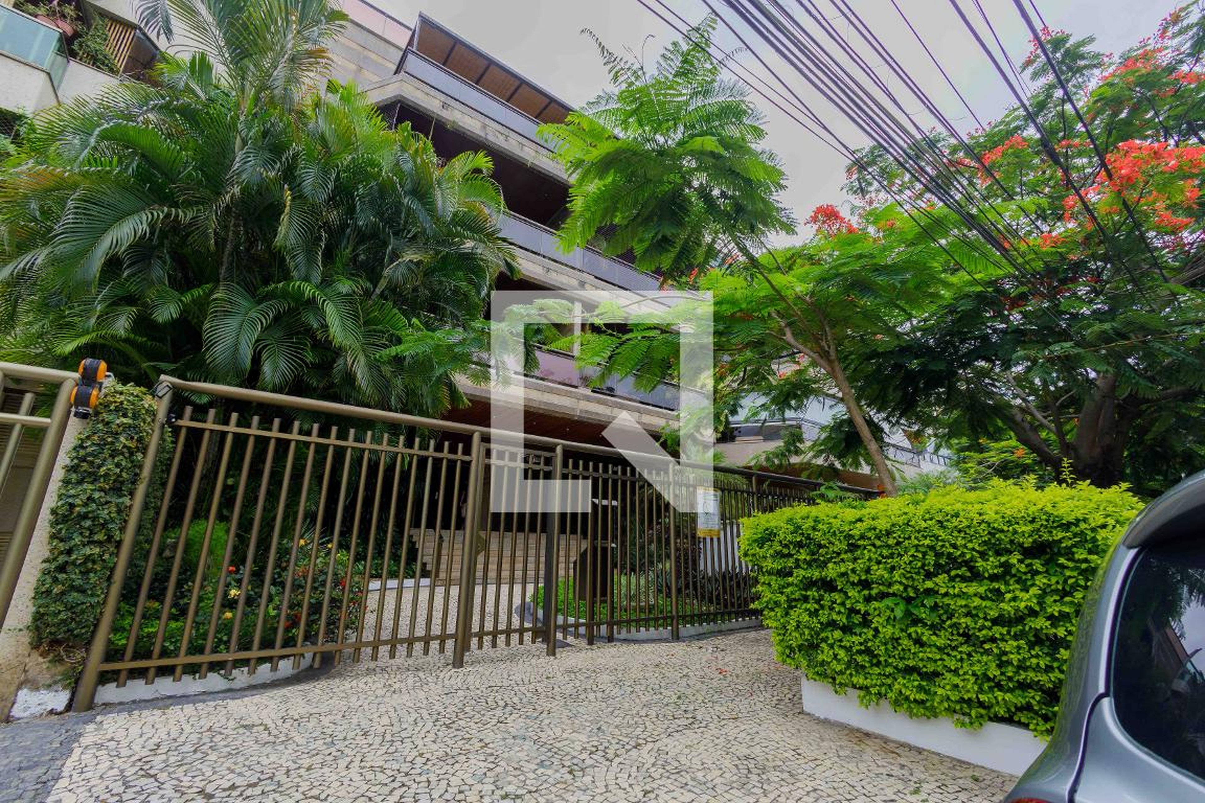 Fachada Edifício Tour Dangers