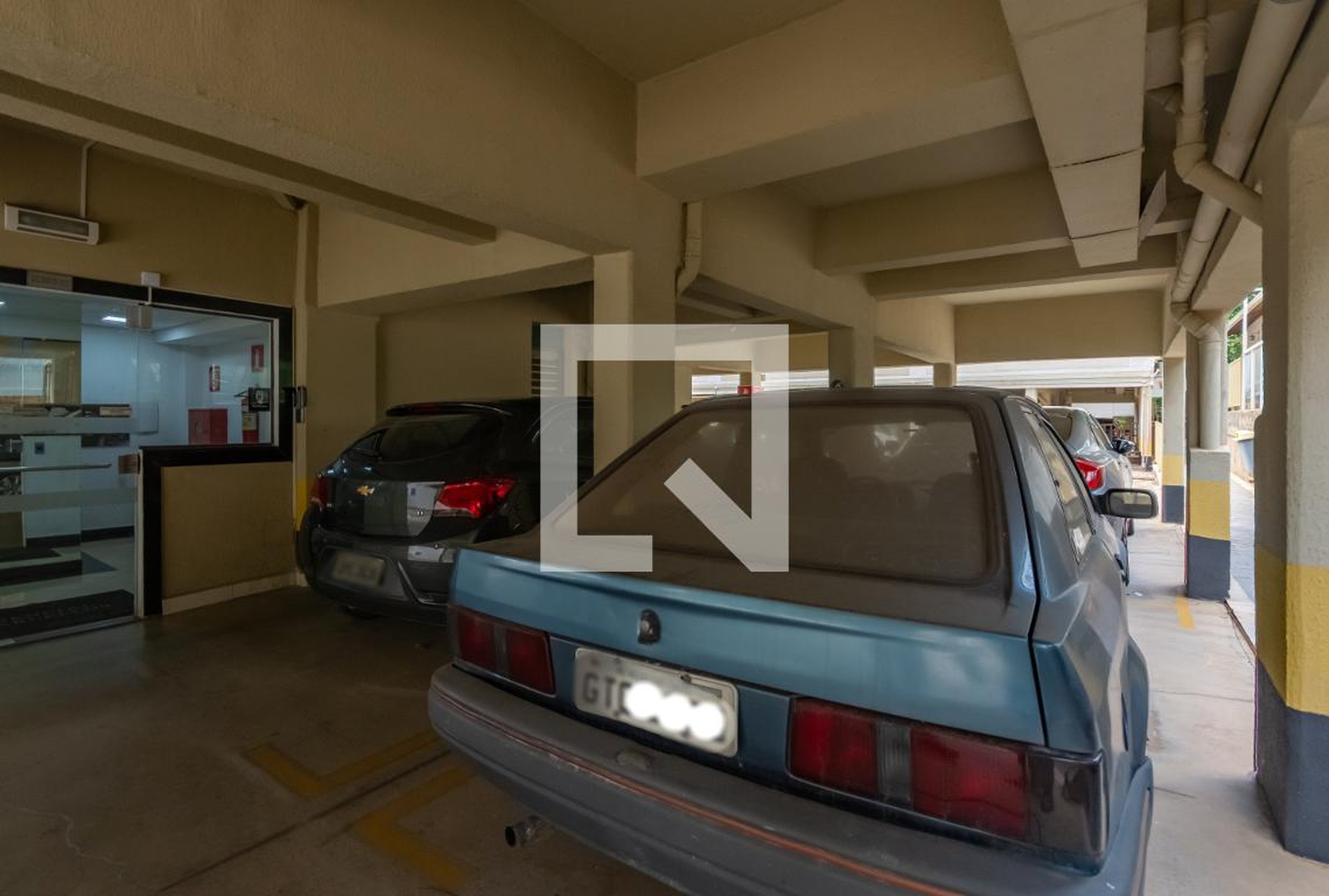 Estacionamento - Residencial Barcellos