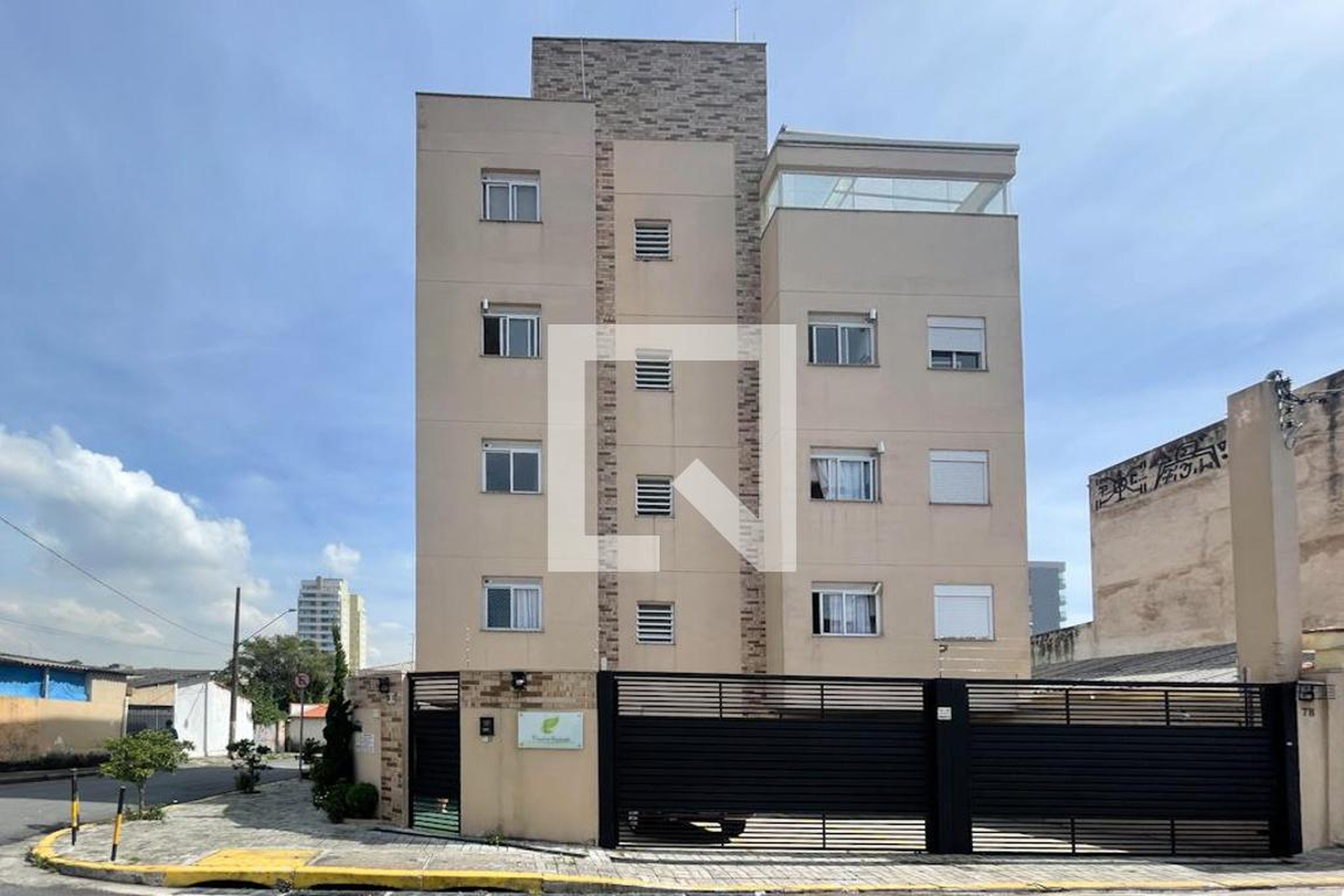 Fachada Condomínio em Rua Giovanni Sacilotto, 94