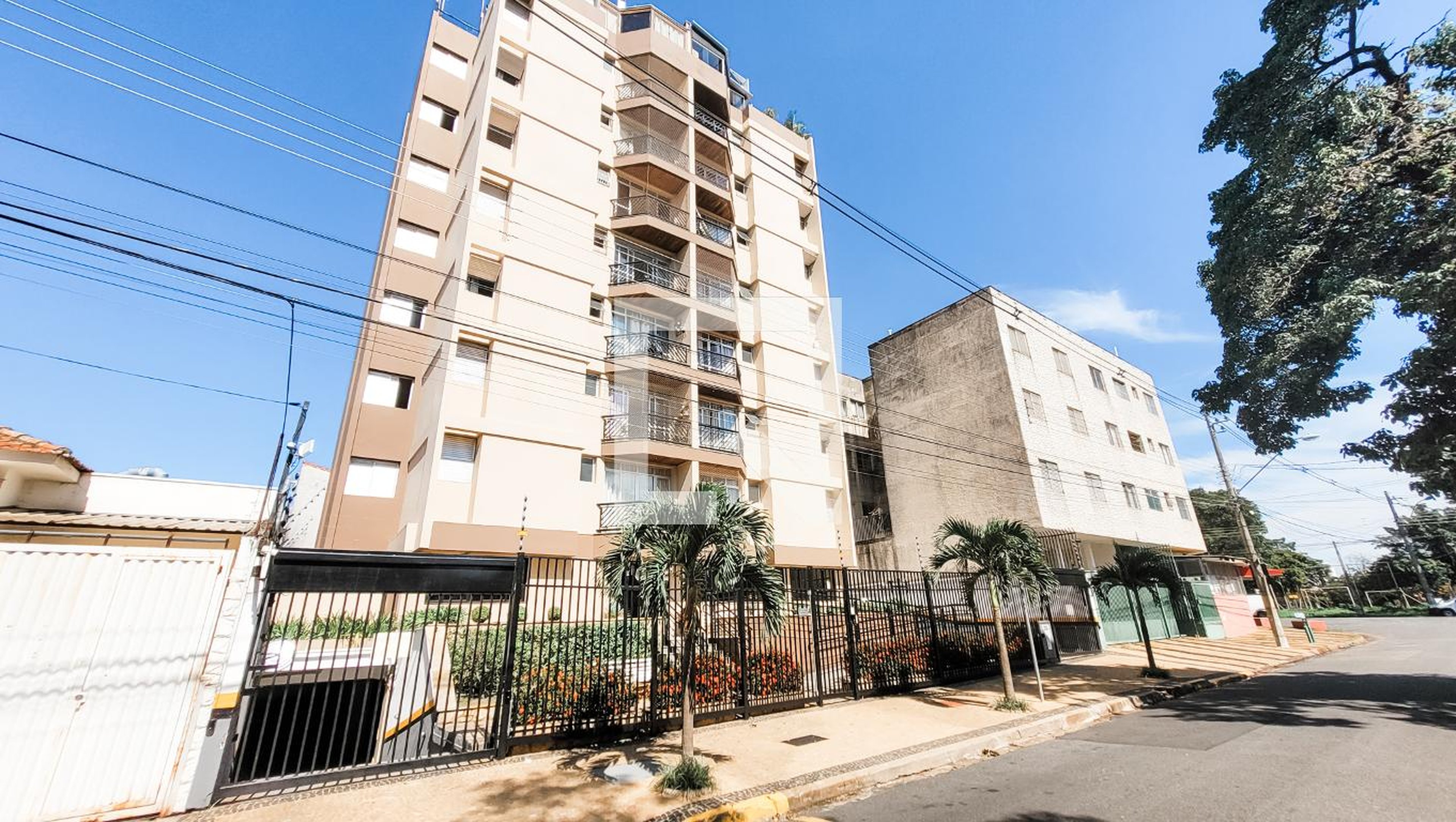 Fachada do Prédio Condomínio Praia dos Castelhanos