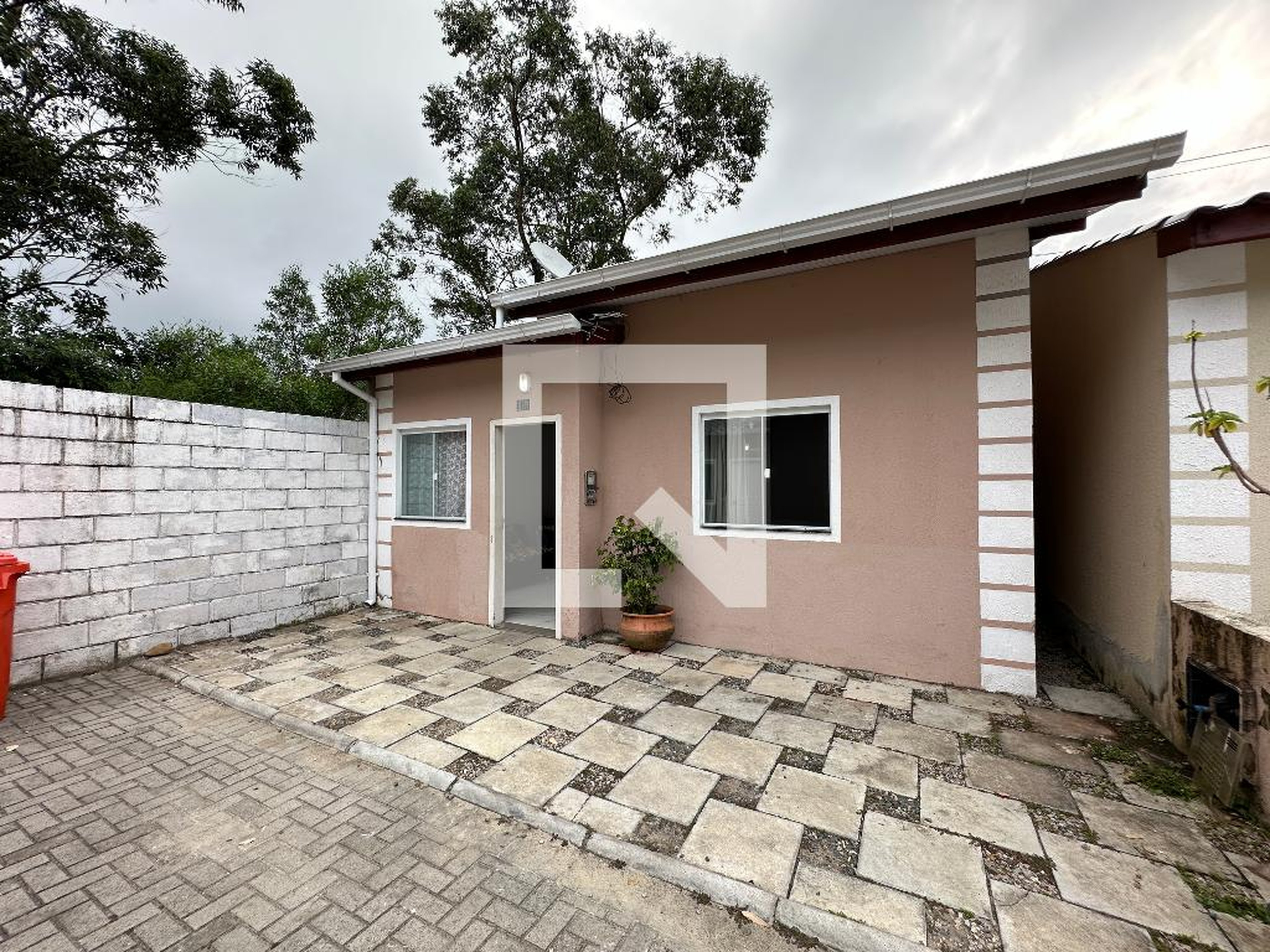 Fachada Condomínio em Servidão Ana Cardoso, 445