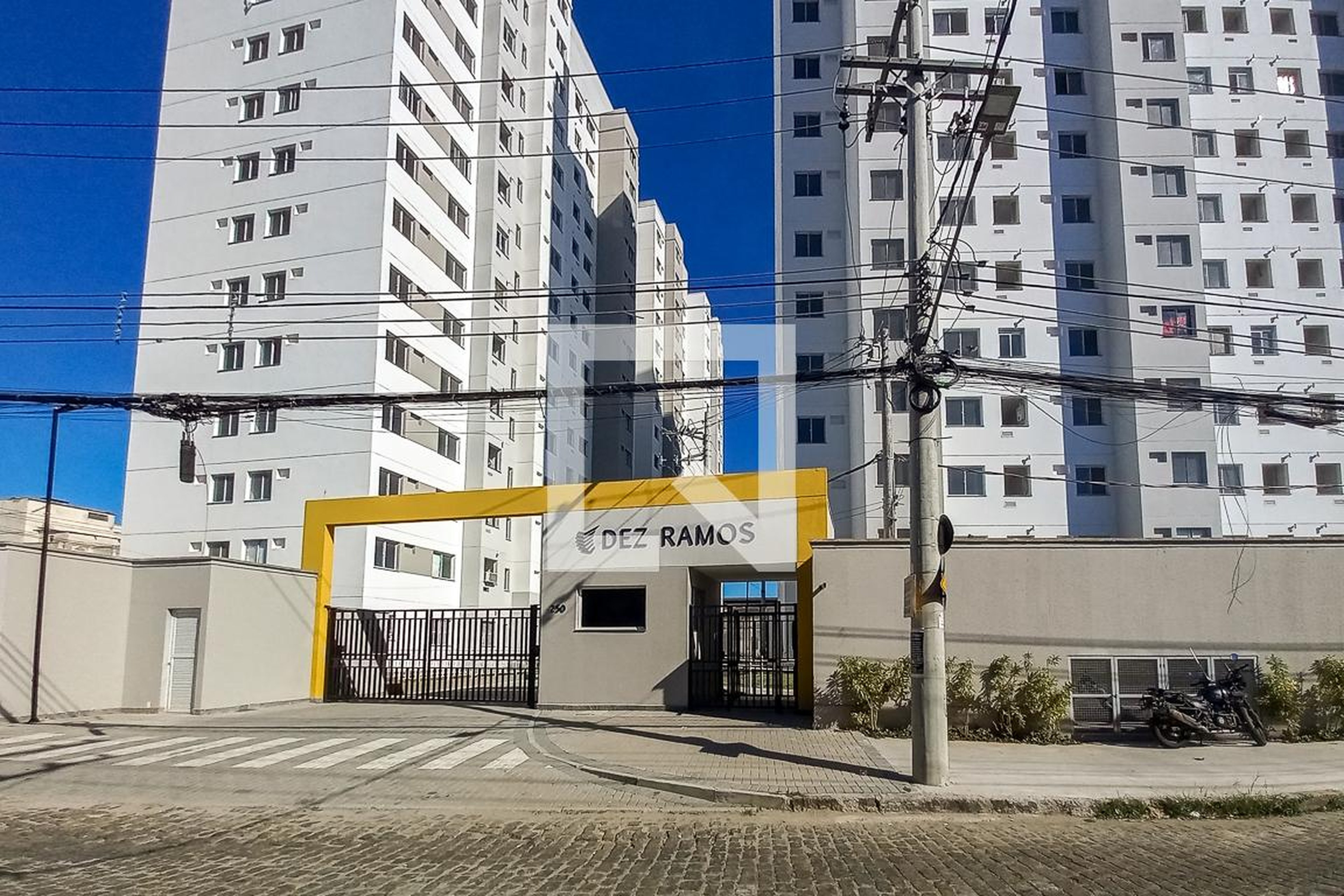 Fachada do Condomínio Condomínio em Rua da Regeneração, 250