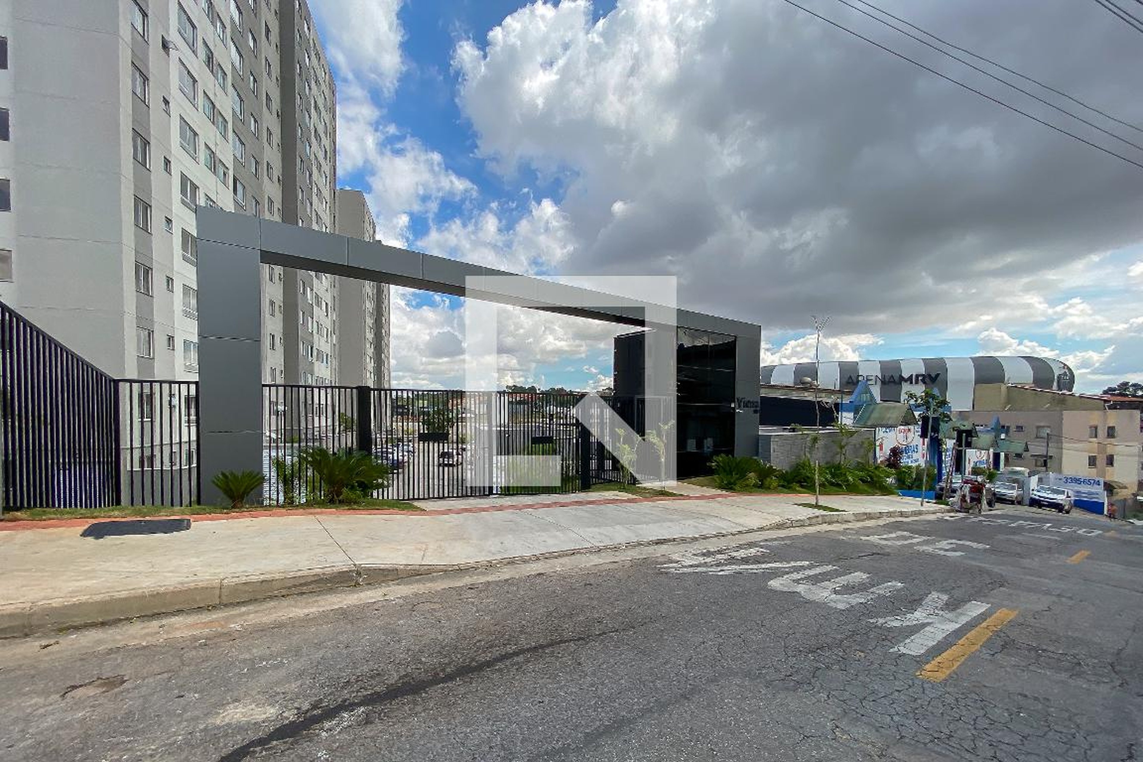 Fachada Condomínio em Rua das Ostras, 145