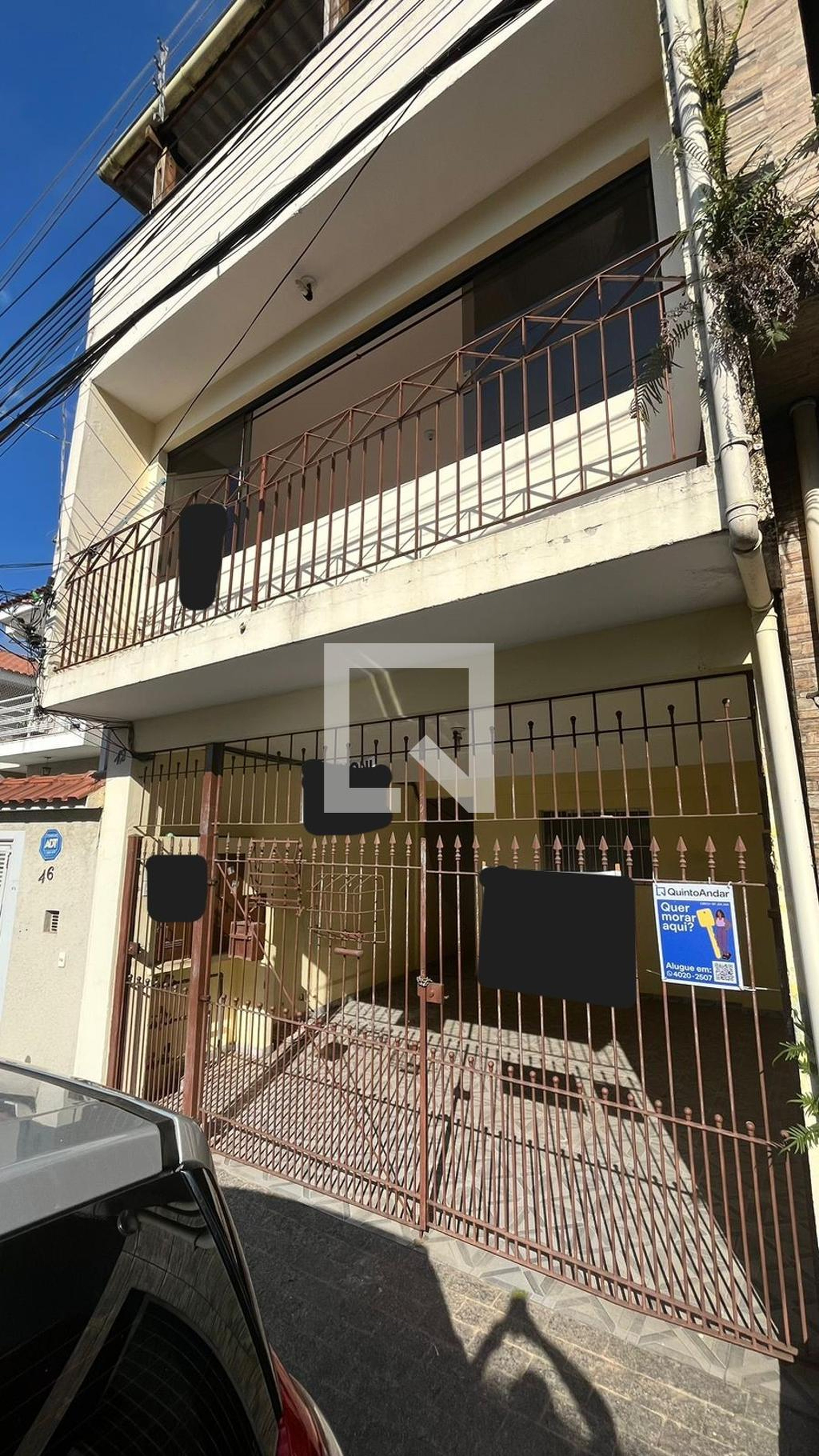 Fachada Condomínio em Rua Altíno Silva, 42