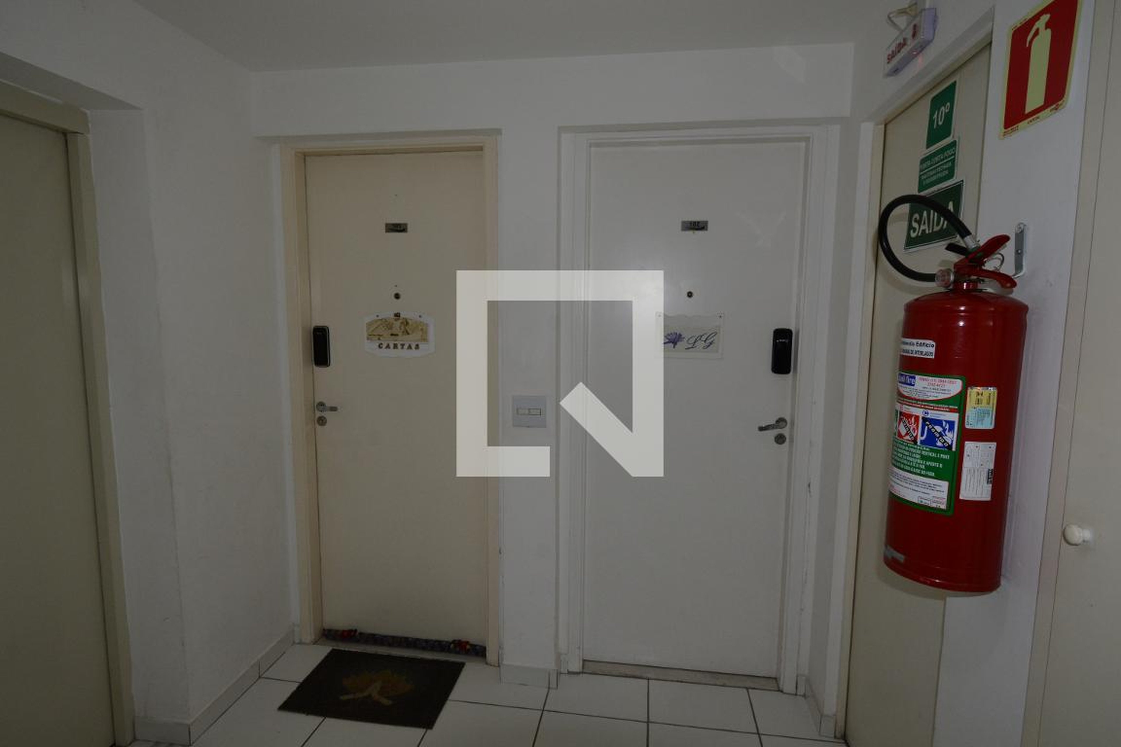 Hall de entrada Condomínio em Avenida João Paulo da Silva, 423