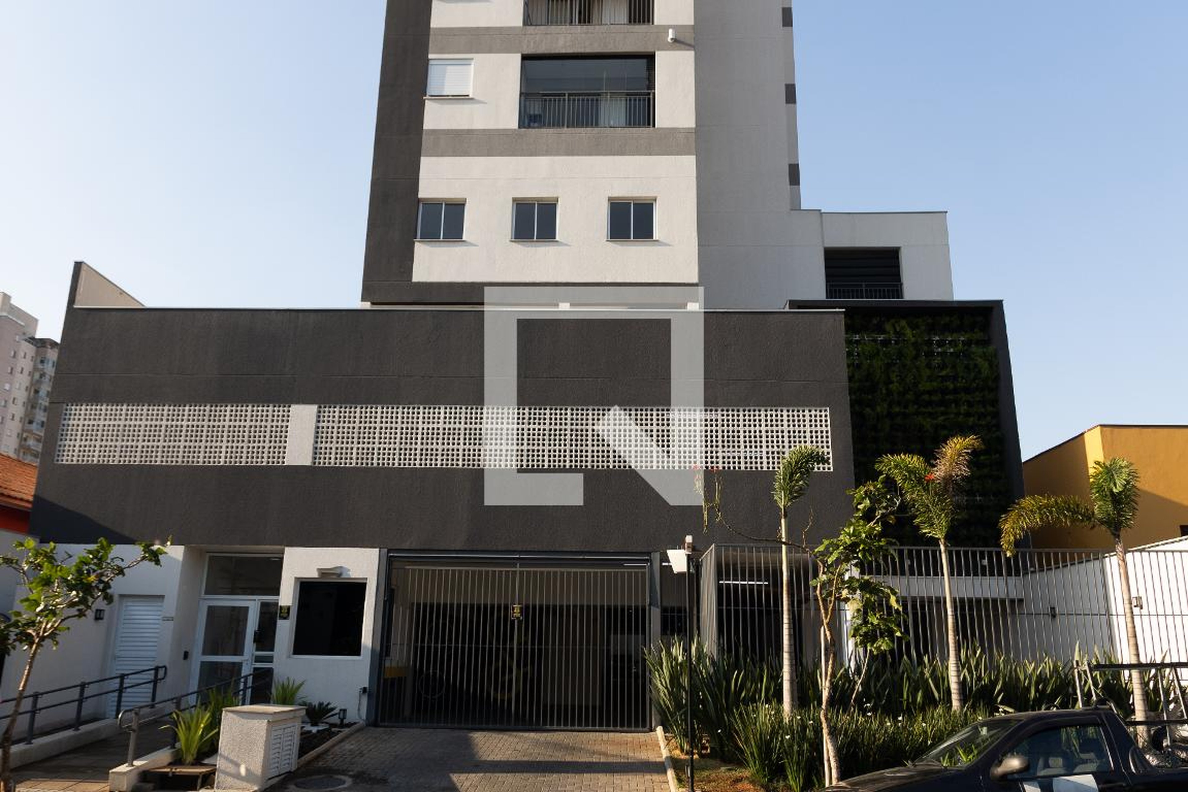 Fachada do Prédio Condomínio Estação 235