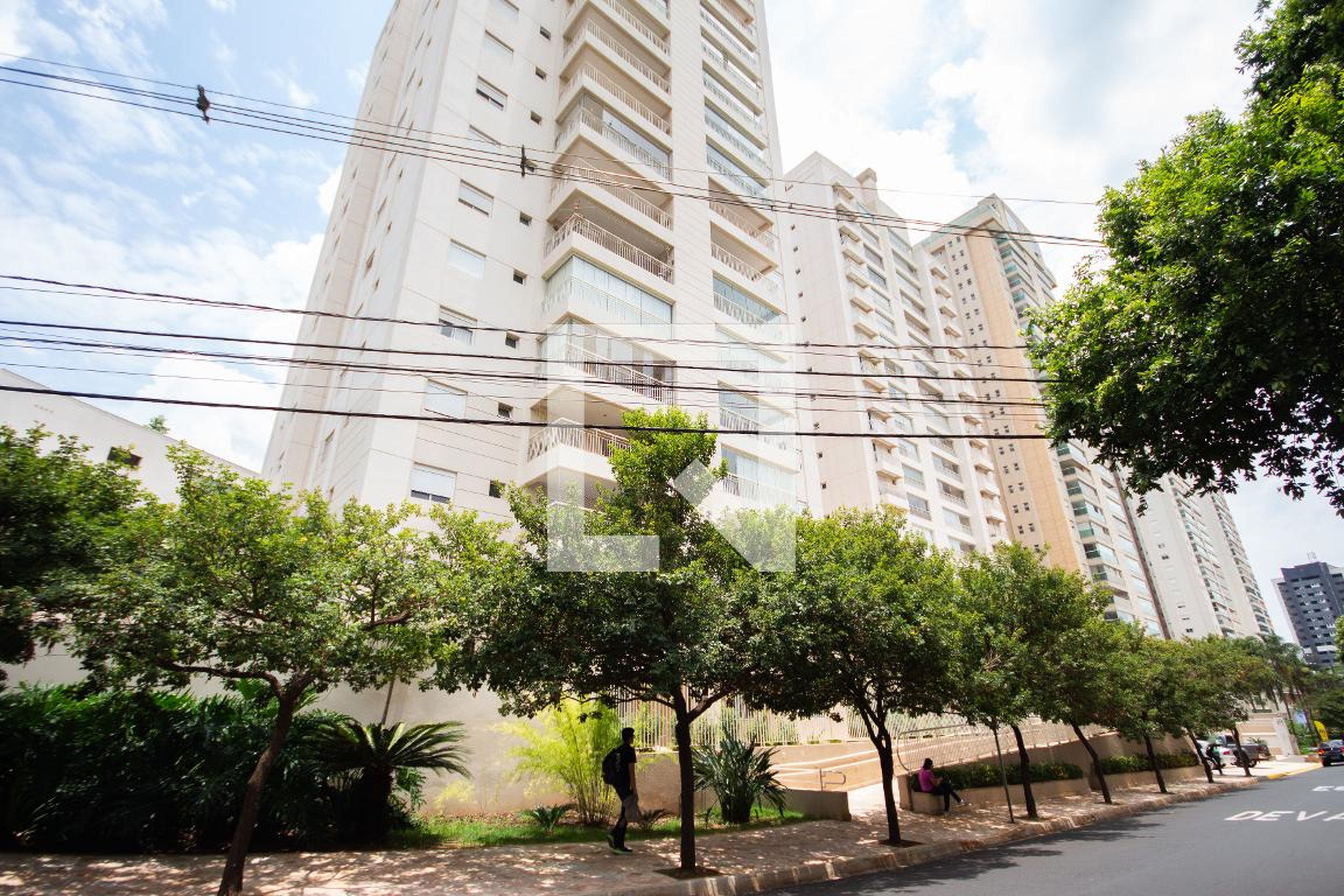 Fachada do condomínio Condomínio Cenário