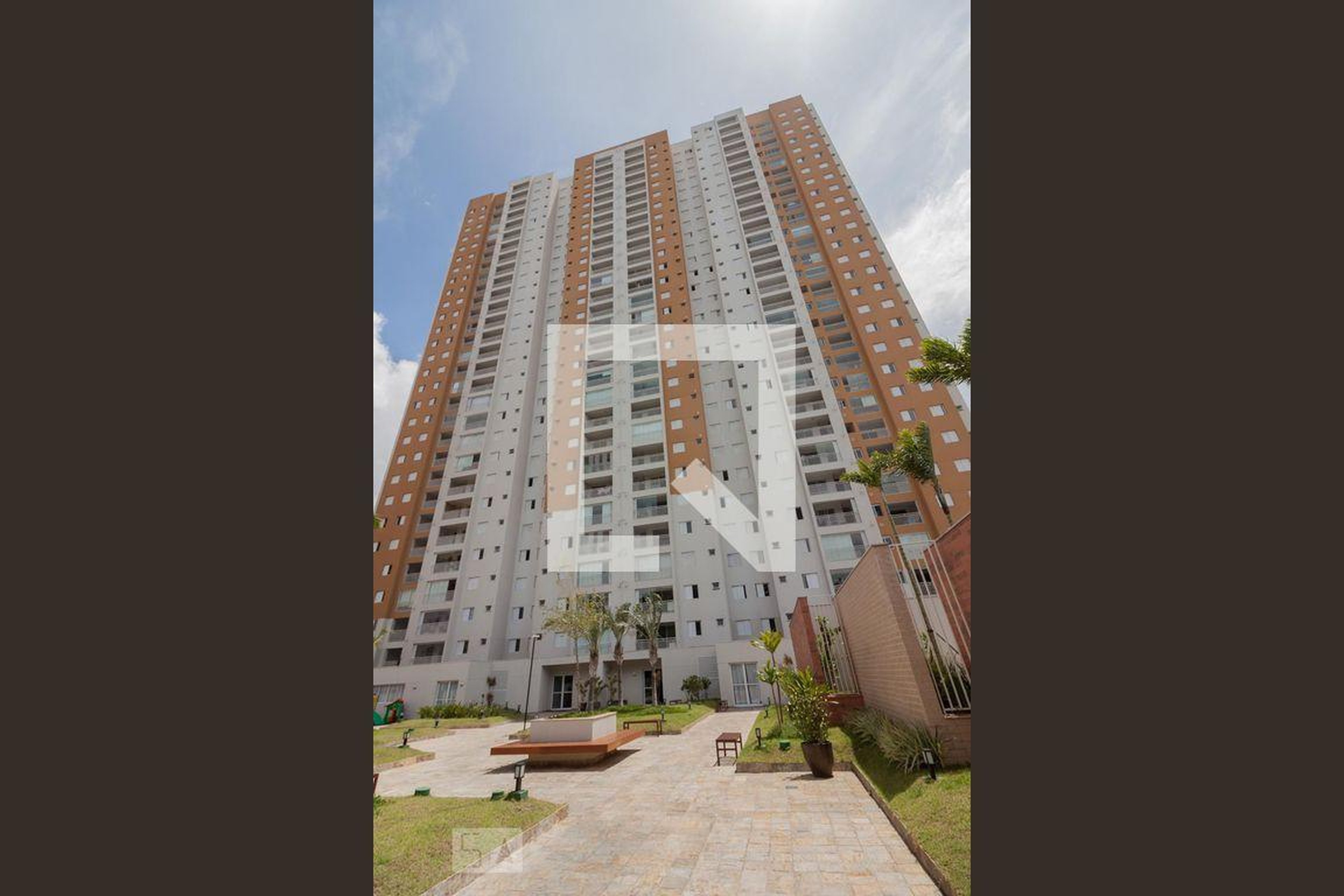 Fachada do Prédio Condomínio em Avenida Presidente Humberto de Alencar Castelo Branco, 2569