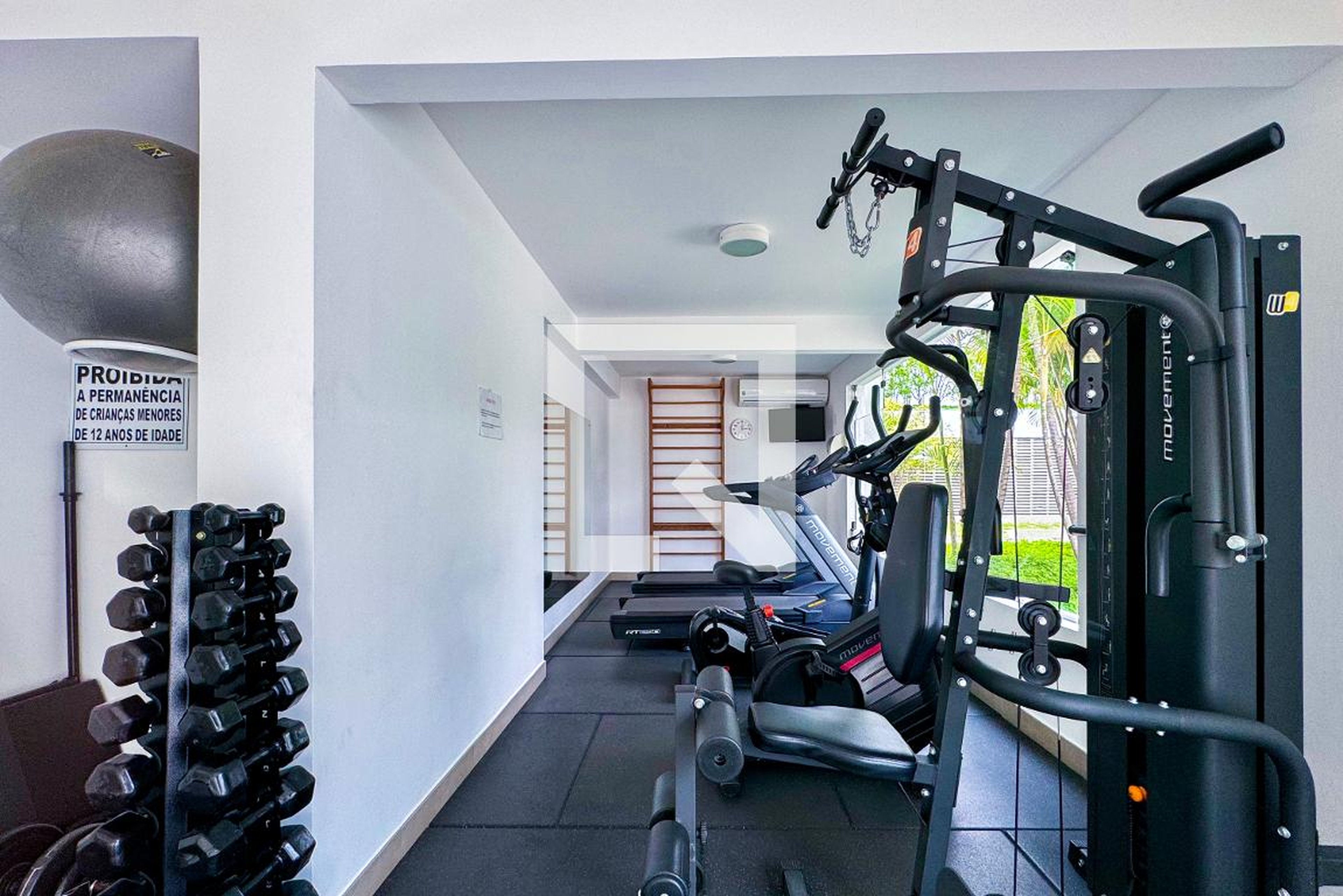 Academia - Edifício Chateau de Manet