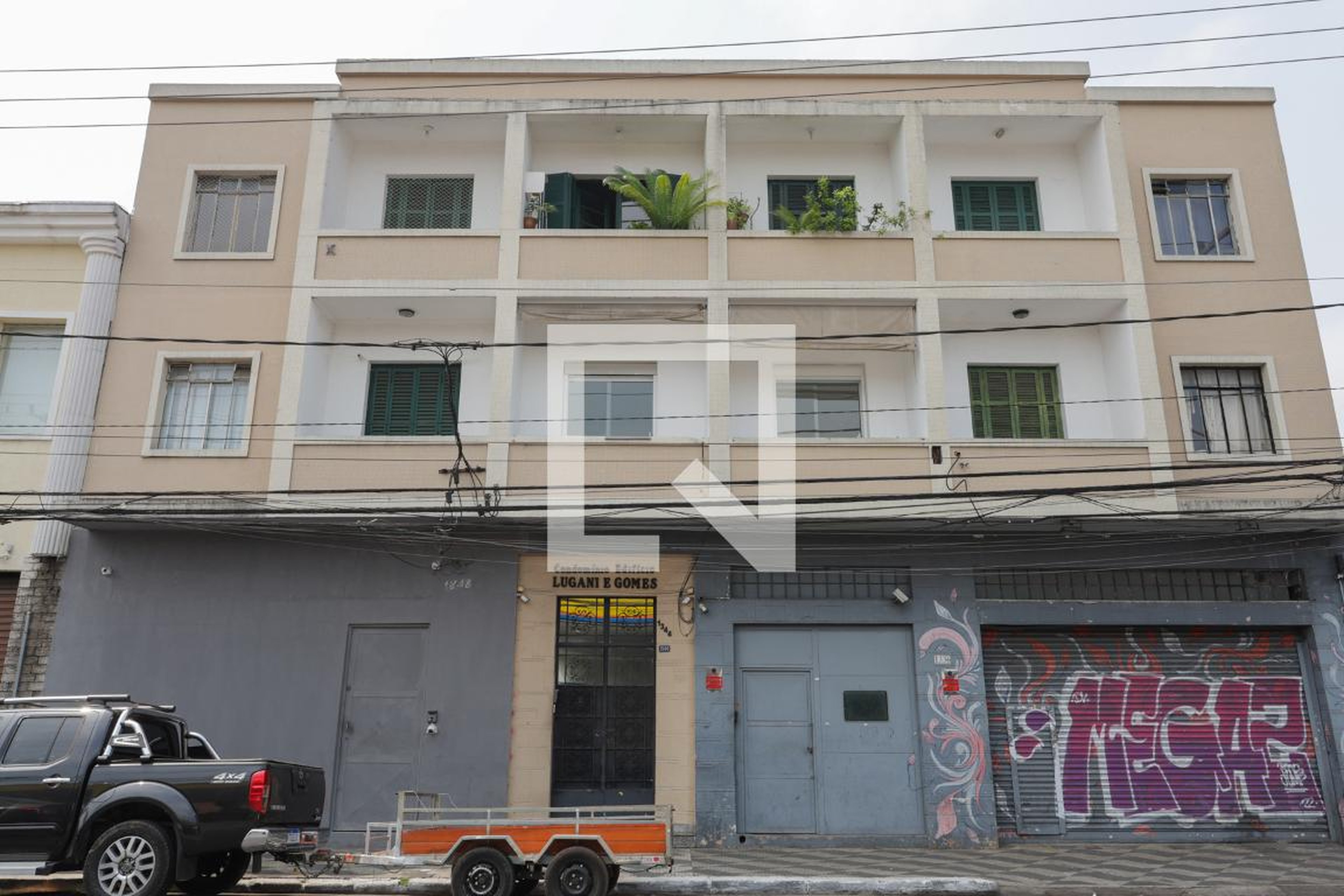 Fachada do prédio Edifício Lugani e Gomes