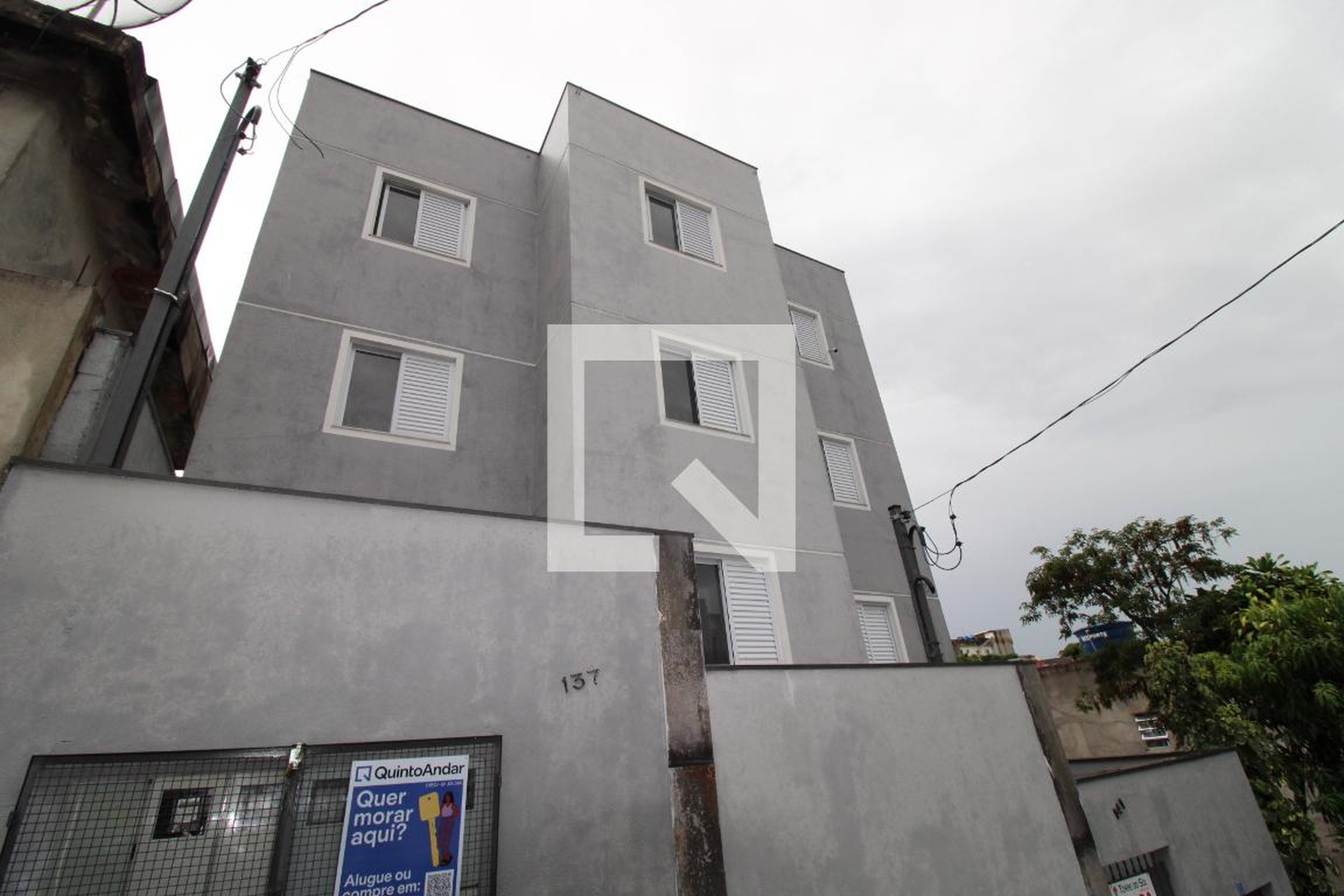 Fachada do Prédio Condomínio em Rua Fauré da Rosa, 141