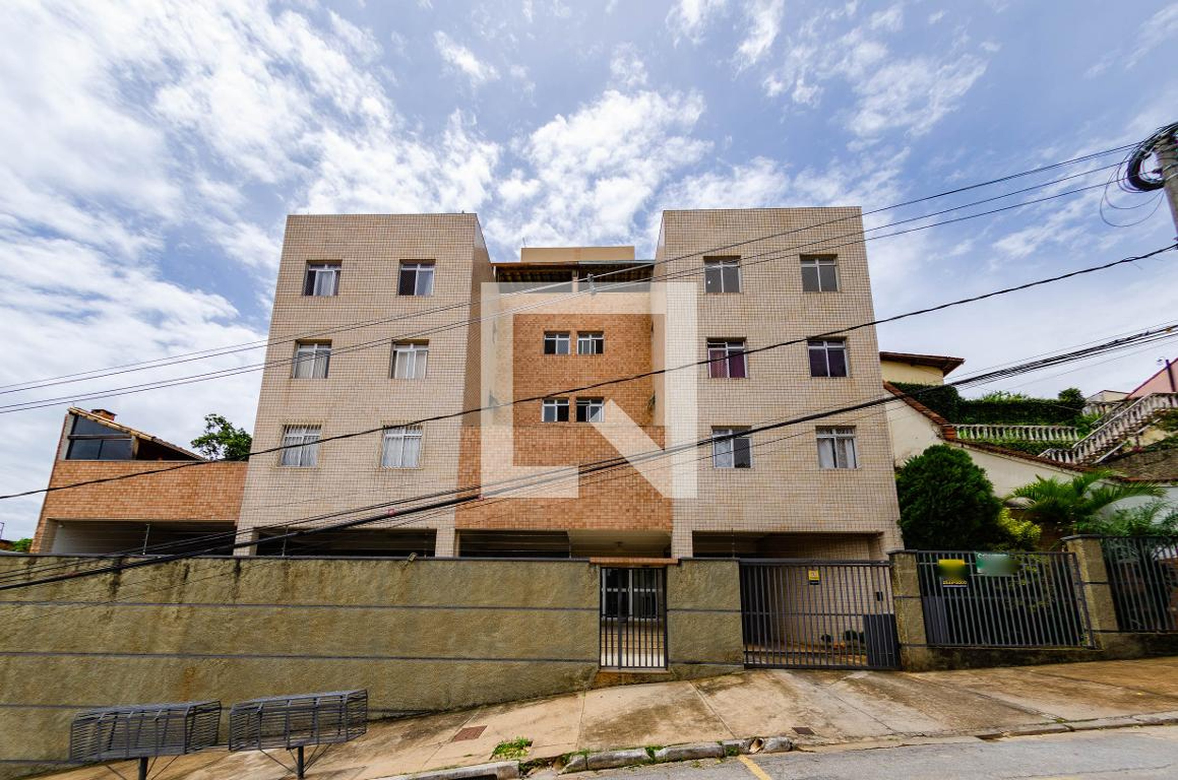 Fachada Condomínio em Rua Psi, 150