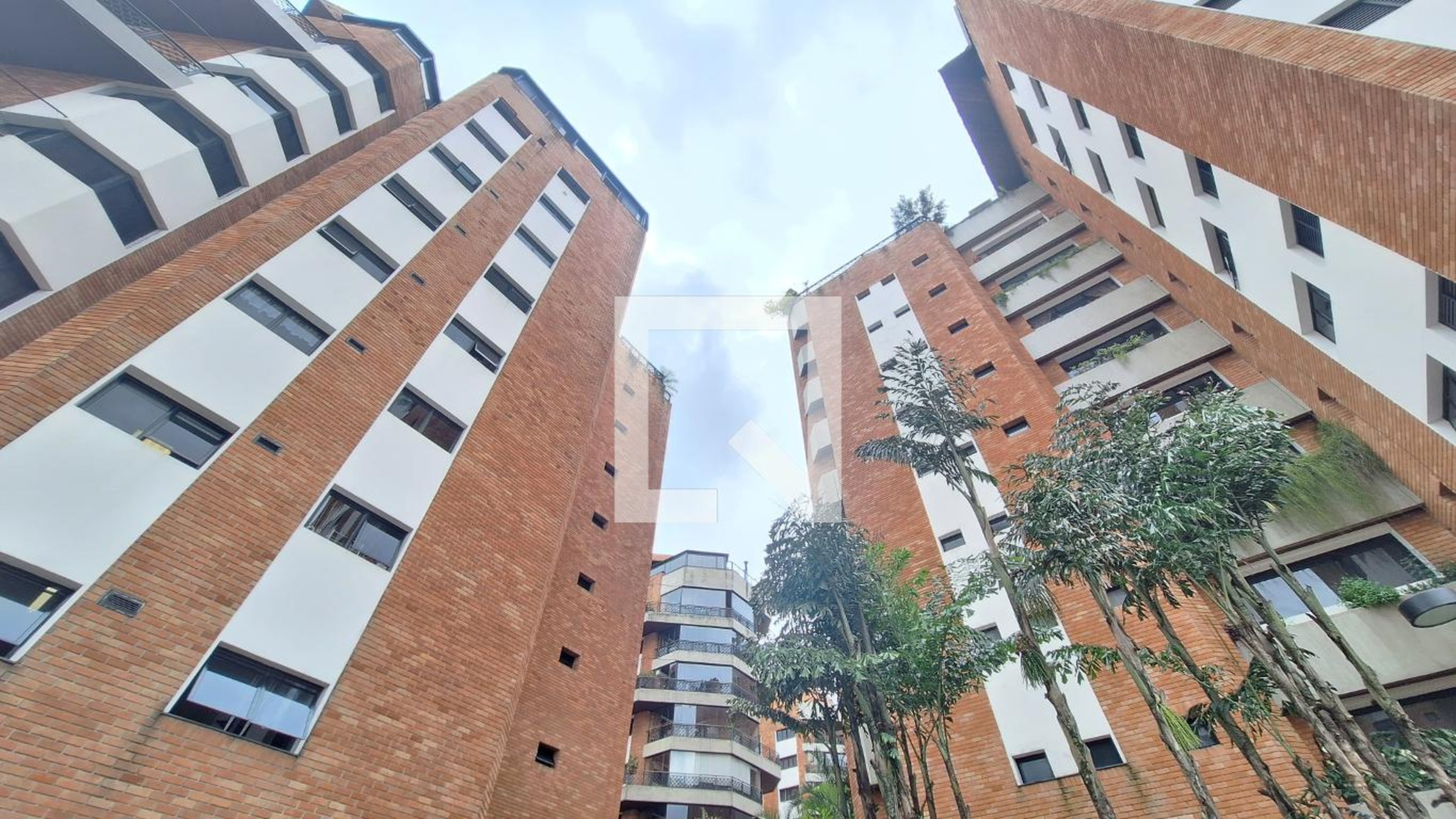 Fachada Condomínio Villa Inglesa I