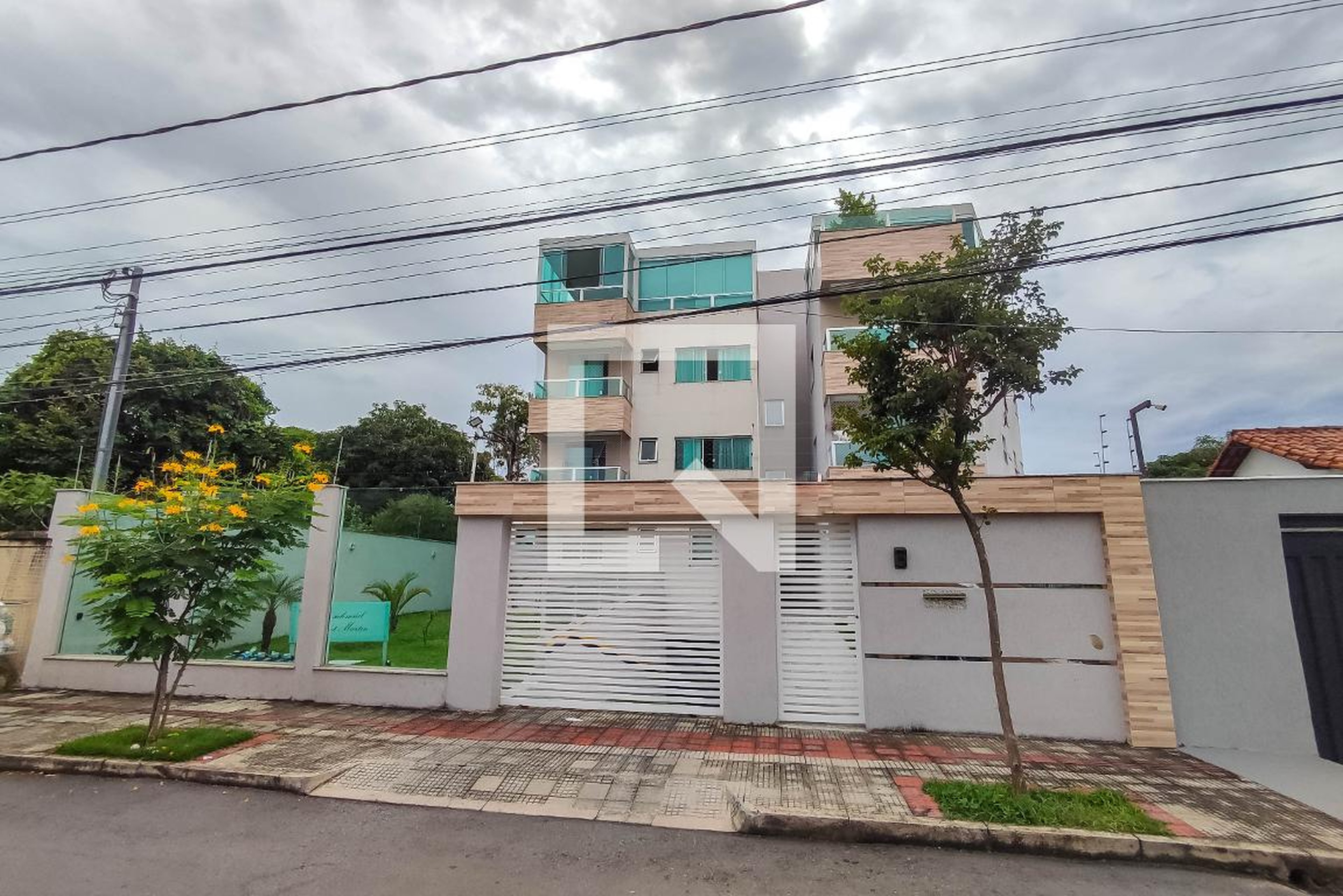 Fachada Condomínio em Rua dos Navajos, 228