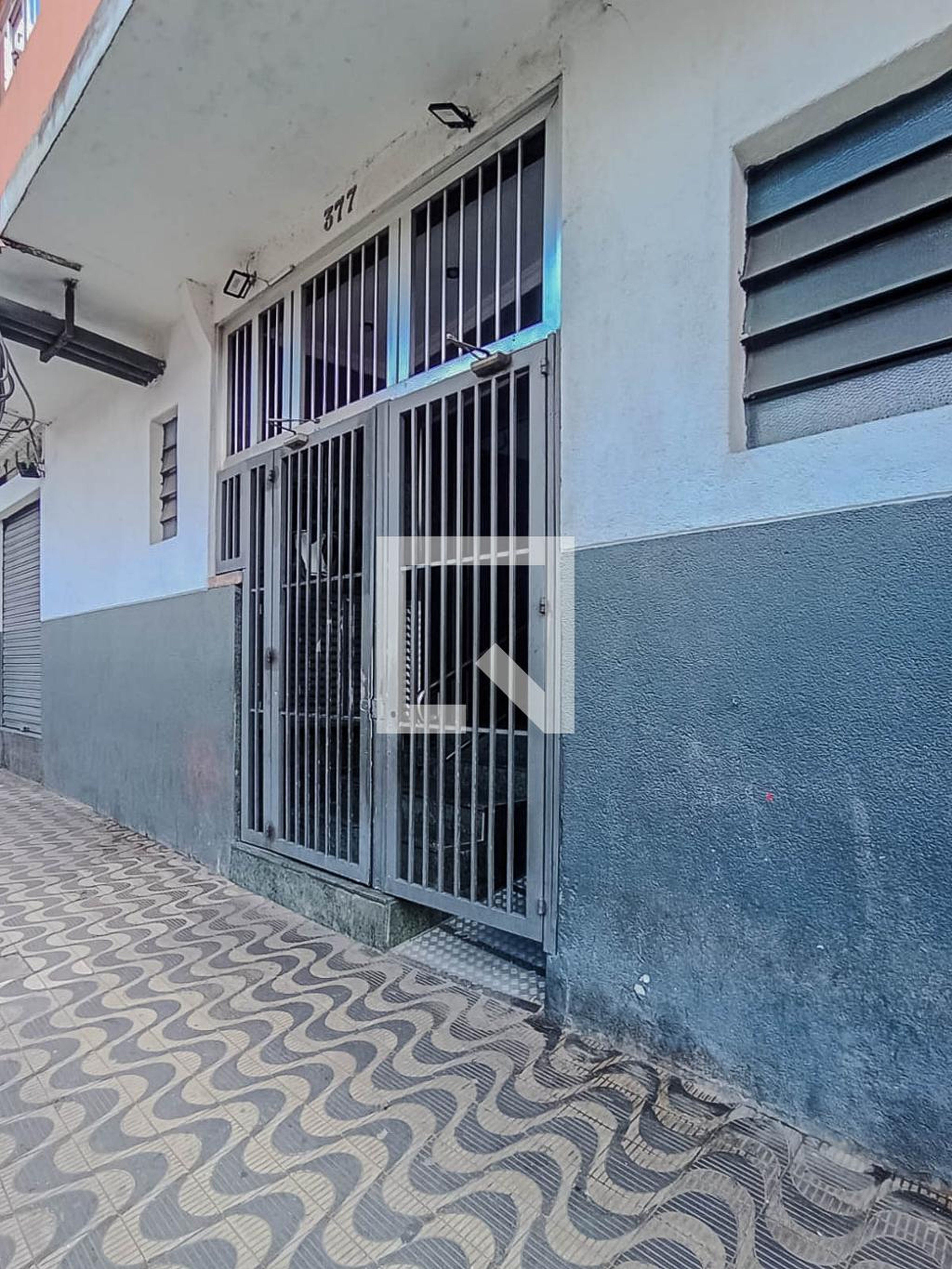 Fachada Condomínio em Rua Oscar Cintra Gordinho, 377
